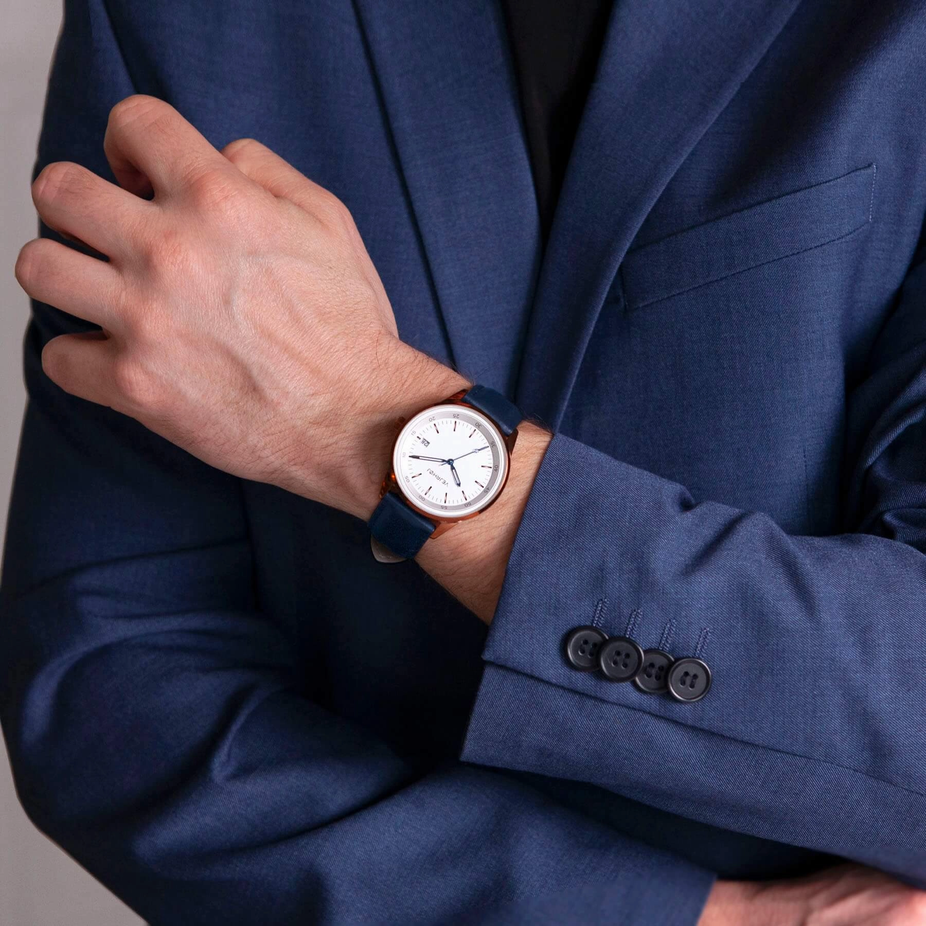 A06 | white | blue (automatic)