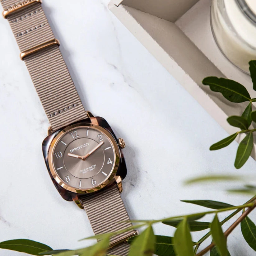 Clubmaster Chic Women Quartz Grey Taupe Dial Analog Nato Watch 21536.PRA.UBR.30.NT
