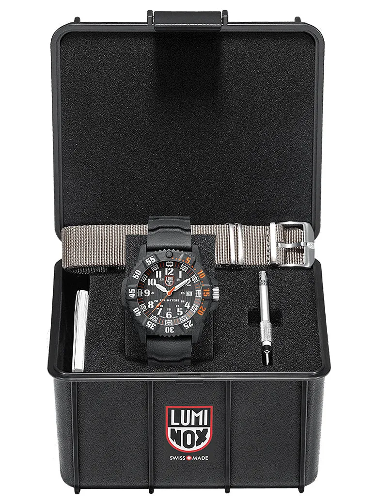 Luminox MASTER CARBON SEAL 3801 Series Mens Black Rubber Watch XS.3801.C