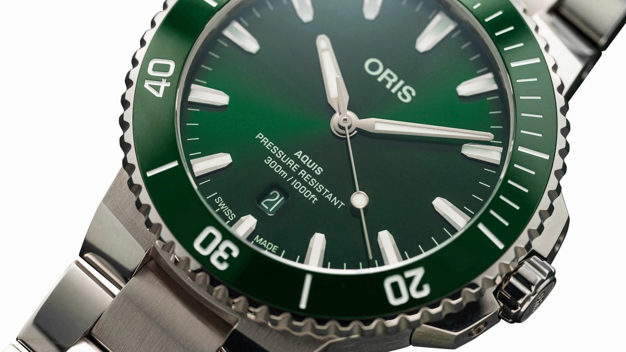Oris Aquis Date Automatic Stainless Steel Green Dial Divers Mens Watch 733 7789 4157-07 8 23 04PEB
