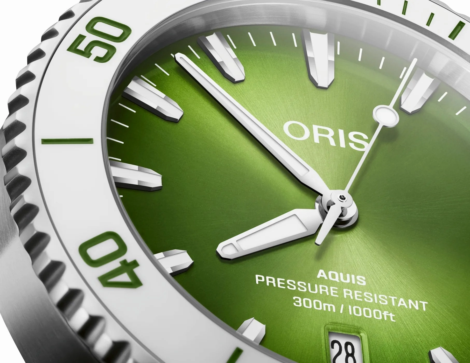 Oris Aquis Date Taste Of Summer Automatic Stainless Steel Green Dial Divers Mens Watch 733 7787 4137-07 8 22 04PEB