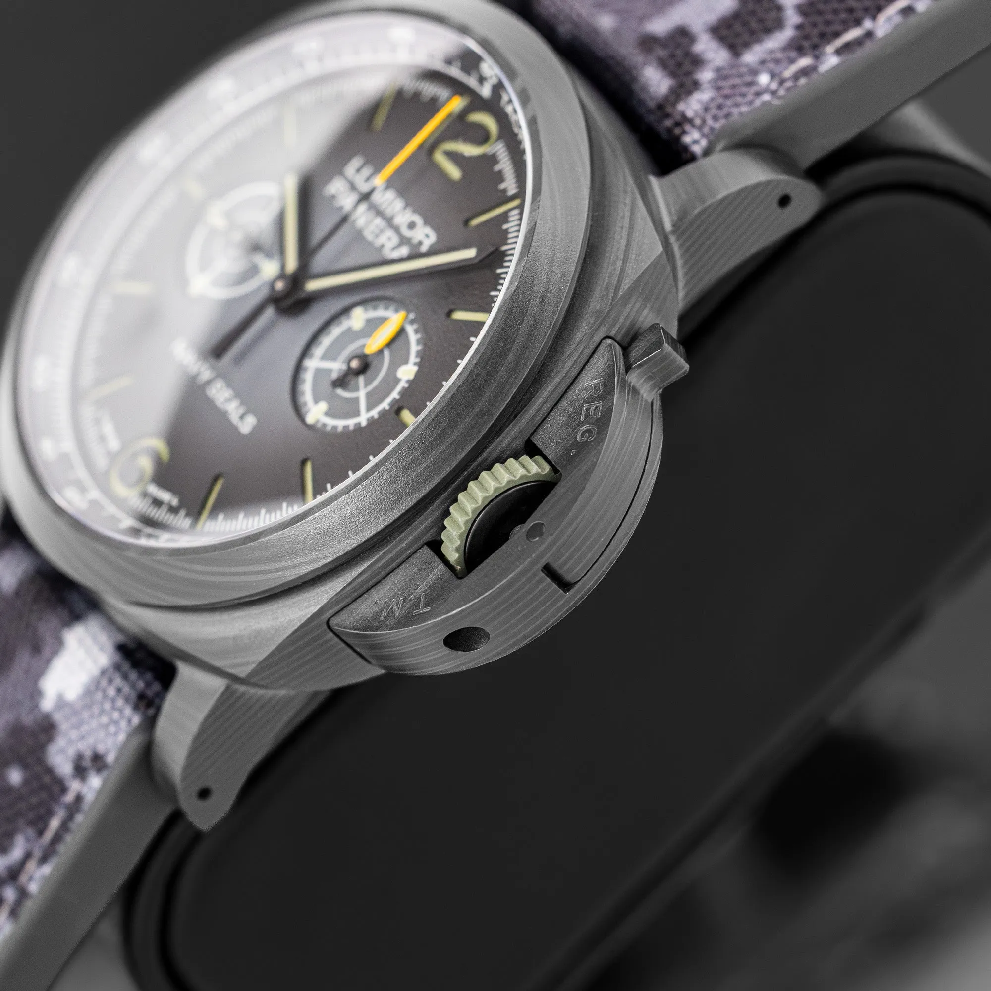 Panerai Luminor Chrono Carbotech Navy Seals PAM01419