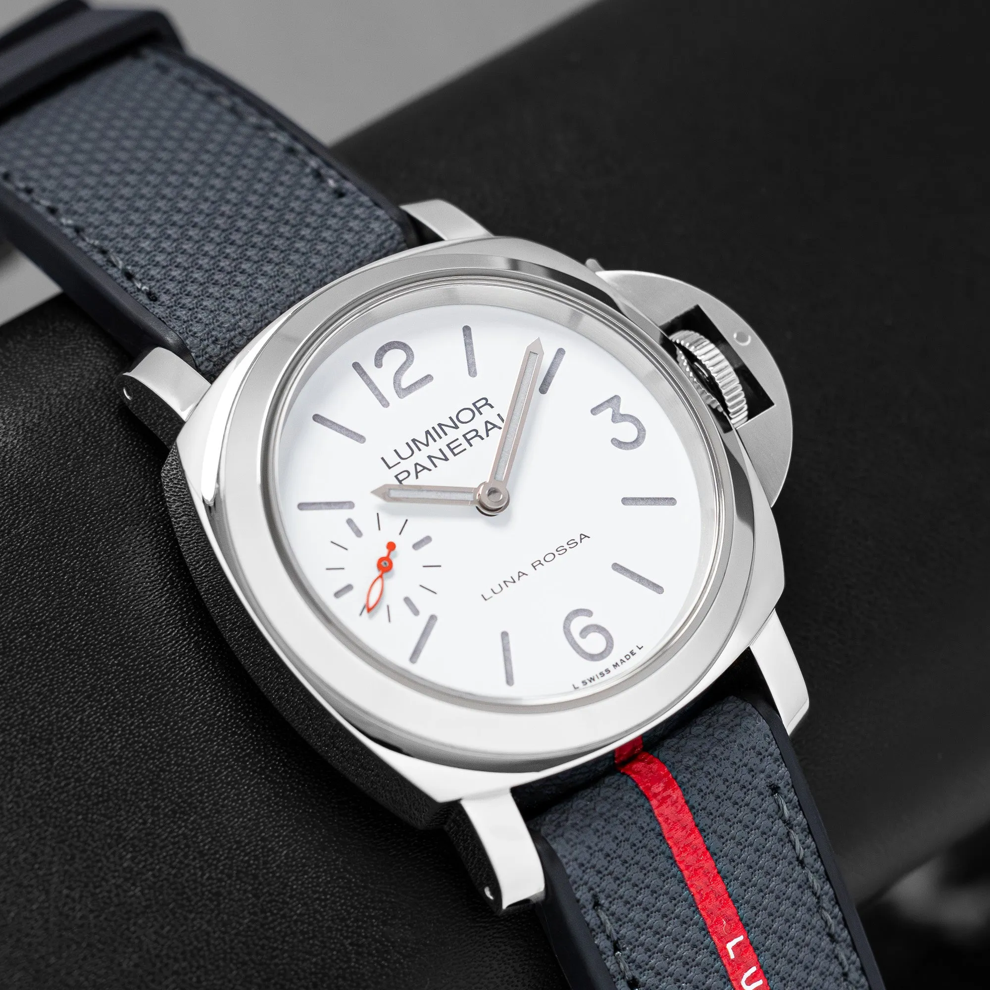Panerai Luminor Luna Rossa PAM01342