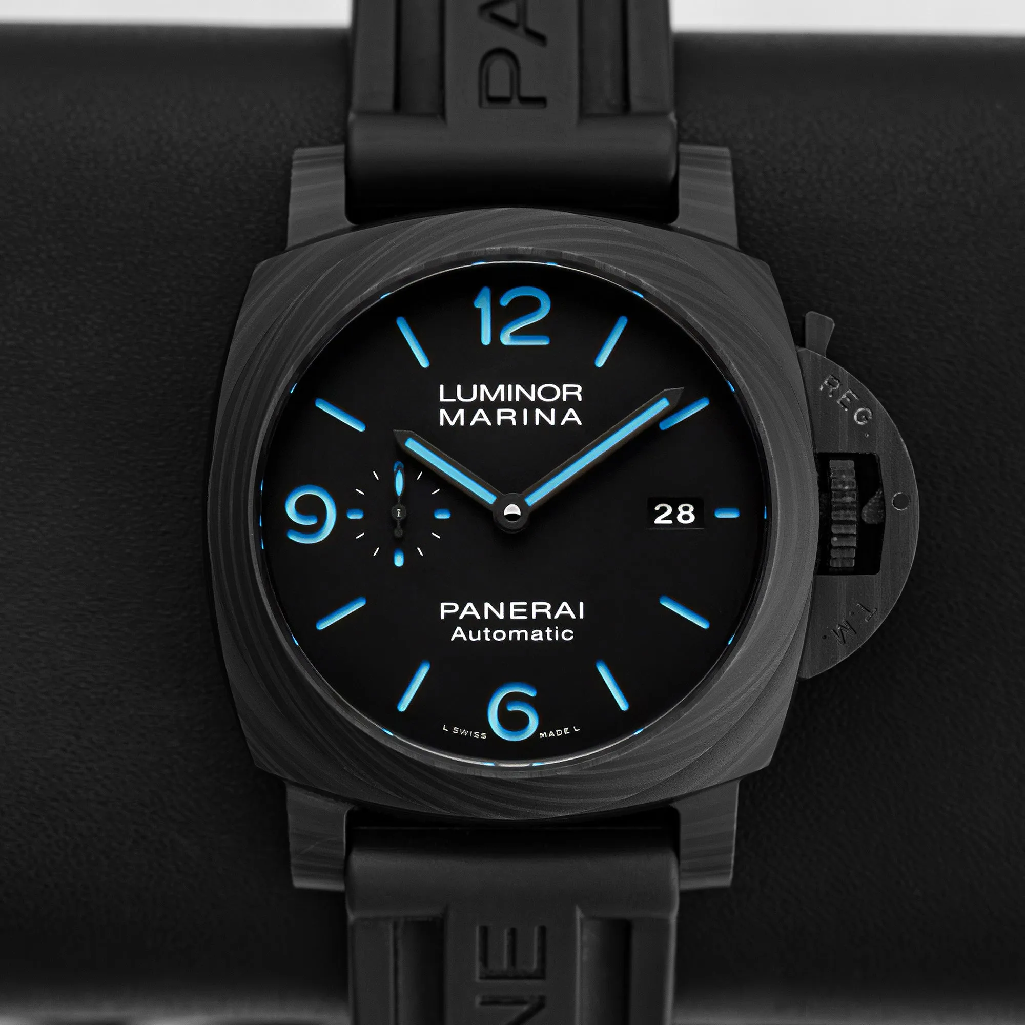 Panerai Luminor Marina Carbotech PAM01661