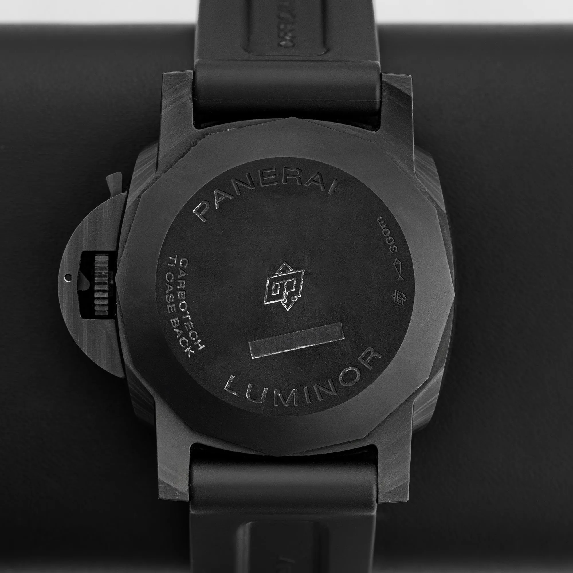 Panerai Luminor Marina Carbotech PAM01661