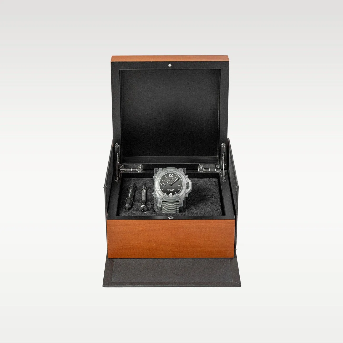 Panerai Luminor PAM01358