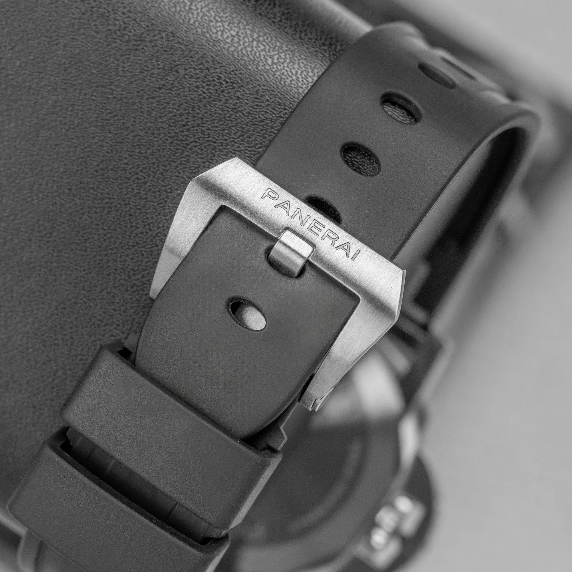 Panerai Luminor PAM01372