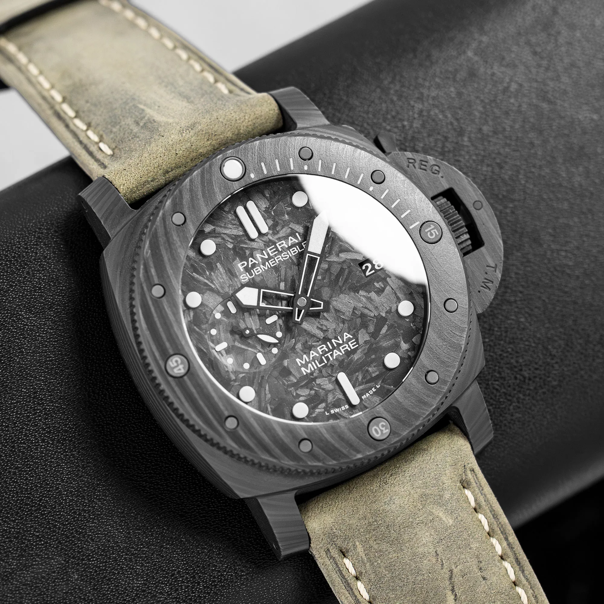 Panerai Submersible Marina Militare Carbotech PAM02979