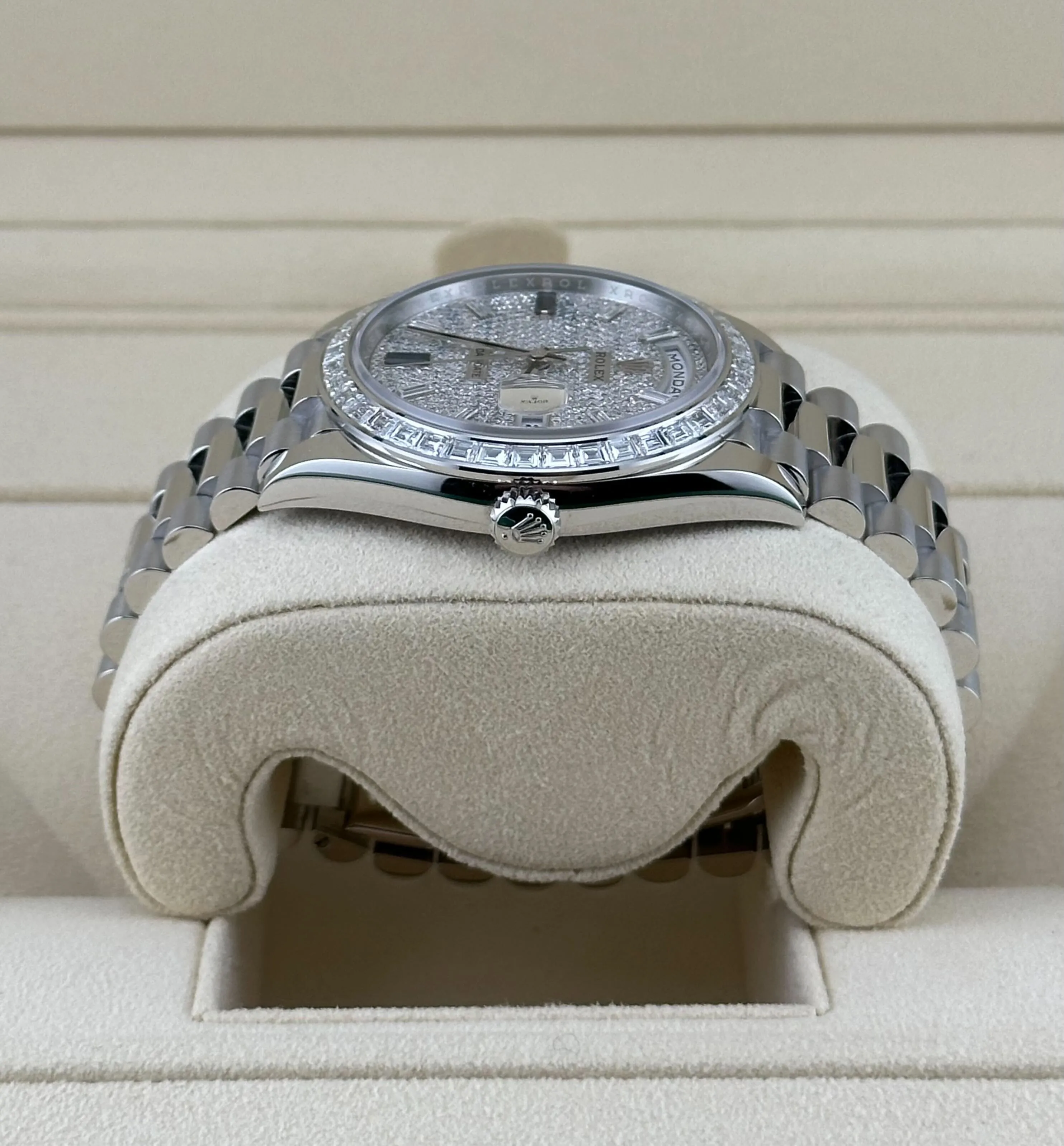 Rolex Day-Date 40 228396TBR Platinum Diamond Bezel Diamond-Paved Sapphire Dial (2024)