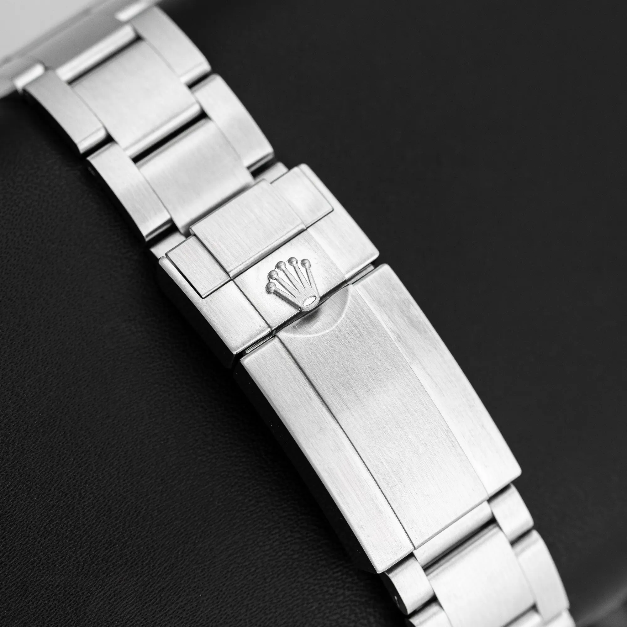 Rolex Explorer I 214270