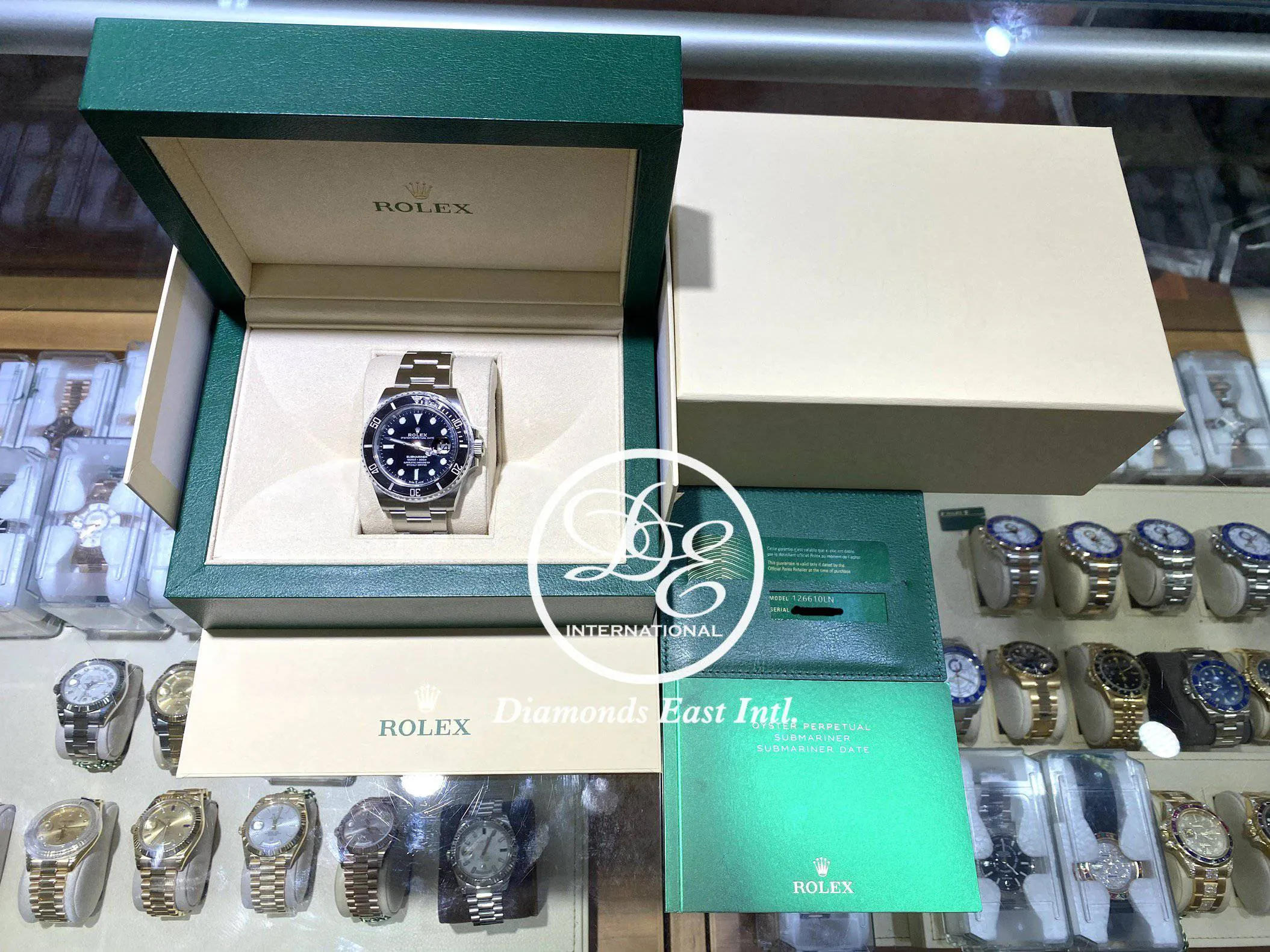 Rolex Oyster Perpetual Submariner 126610LN BOX/PAPERS Unworn