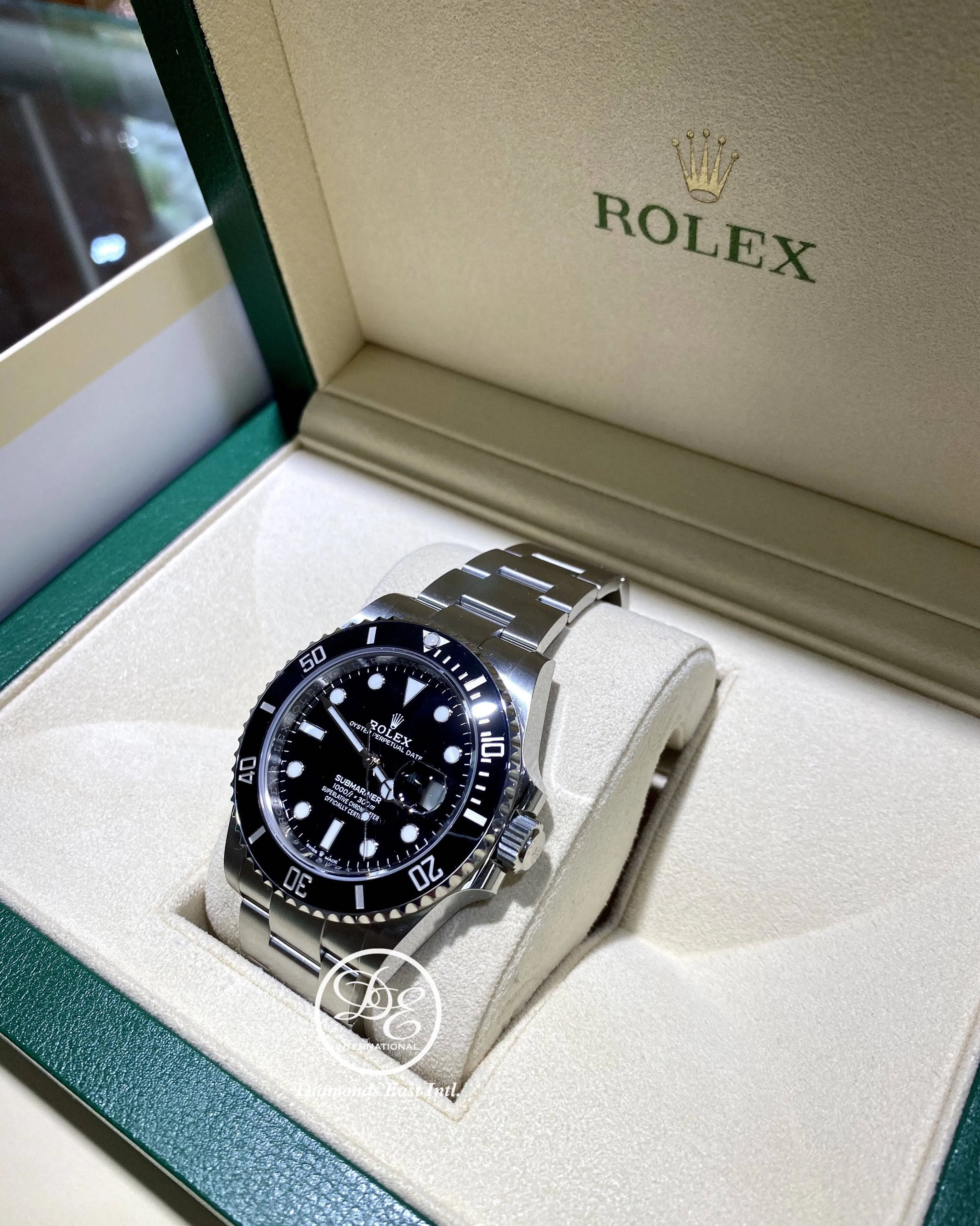 Rolex Oyster Perpetual Submariner 126610LN BOX/PAPERS Unworn