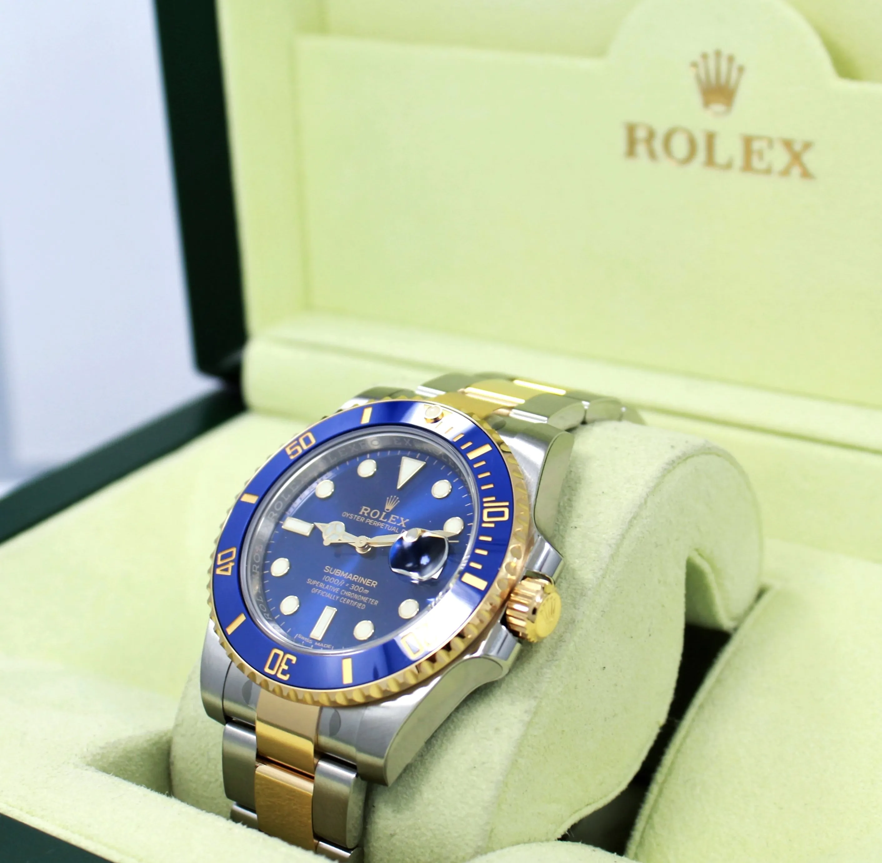 Rolex Oyster Perpetual Submariner Date 116613LB (Unworn)