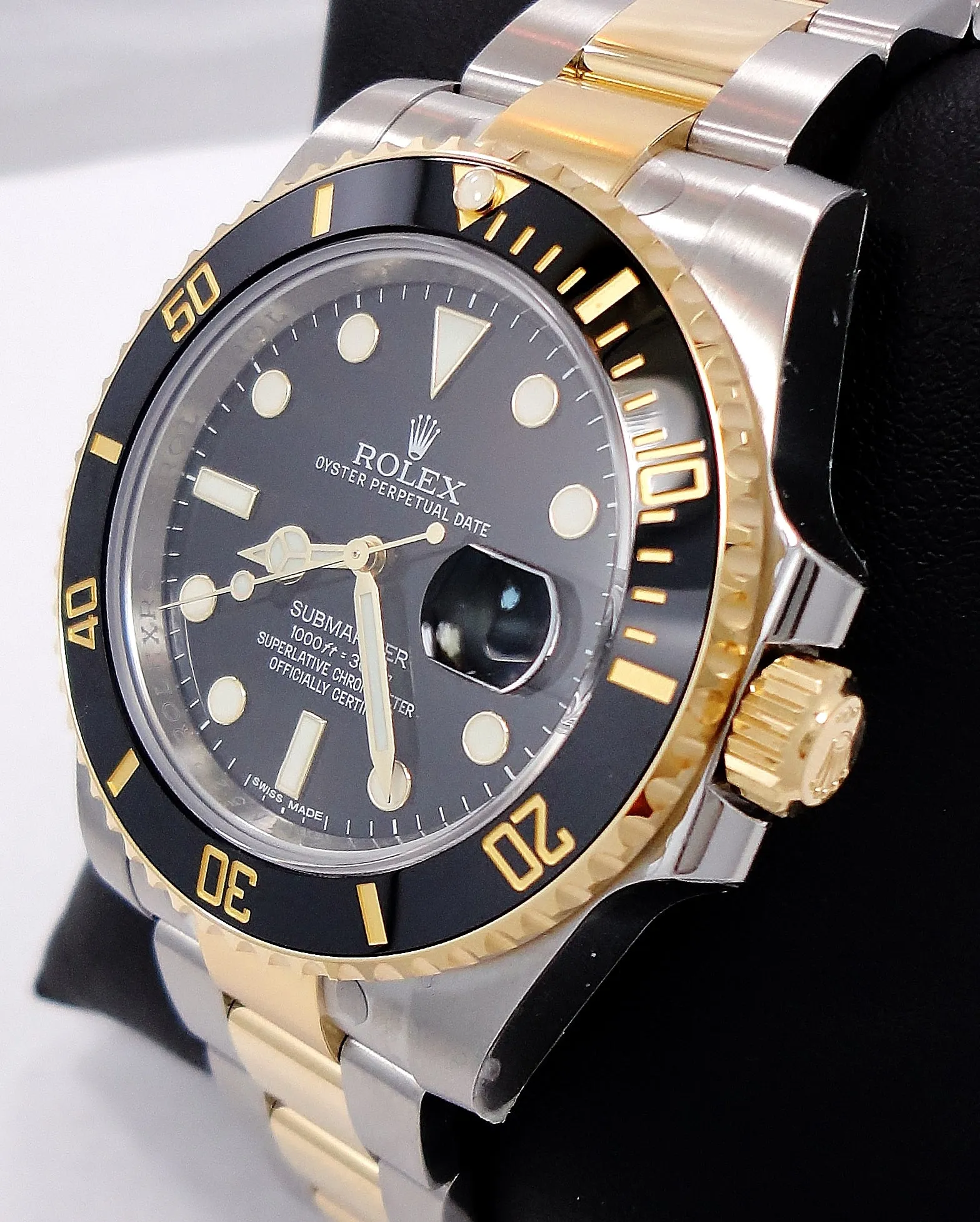 Rolex Oyster Perpetual Submariner Date 116613LN UNWORN