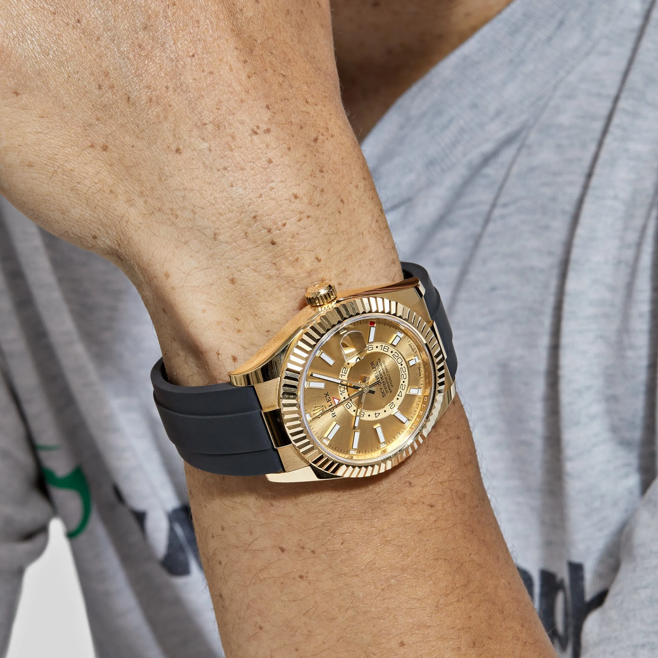 Rolex Sky-Dweller 326238 Yellow Gold Champagne Dial Rubber Strap (2022)