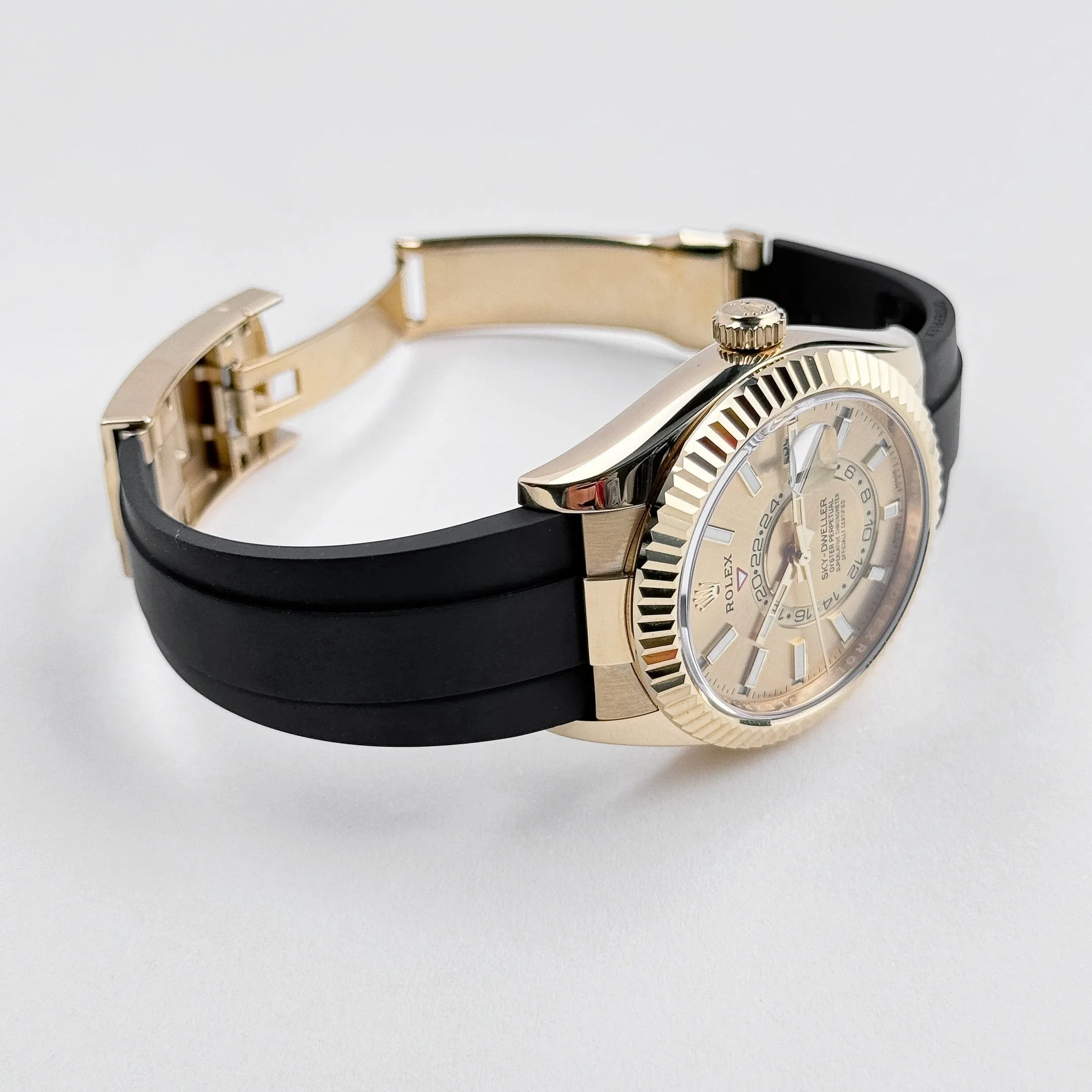 Rolex Sky-Dweller 326238 Yellow Gold Champagne Dial Rubber Strap (2022)