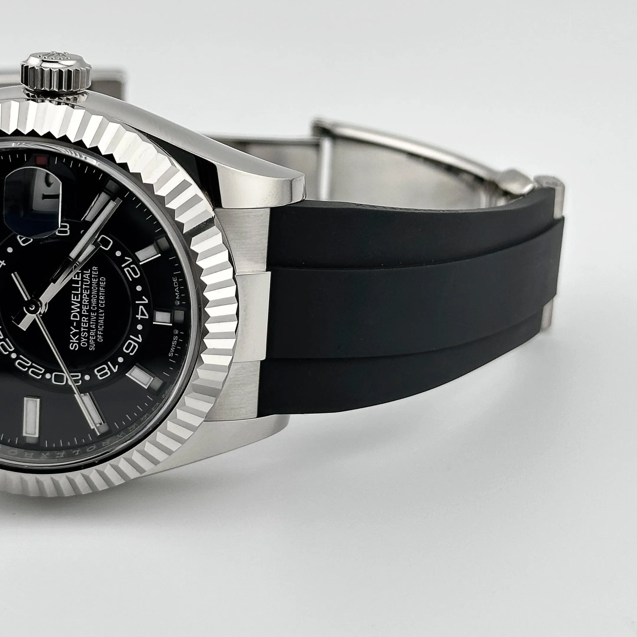 Rolex Sky-Dweller 336239 White Gold Black Dial Oysterflex (2025)