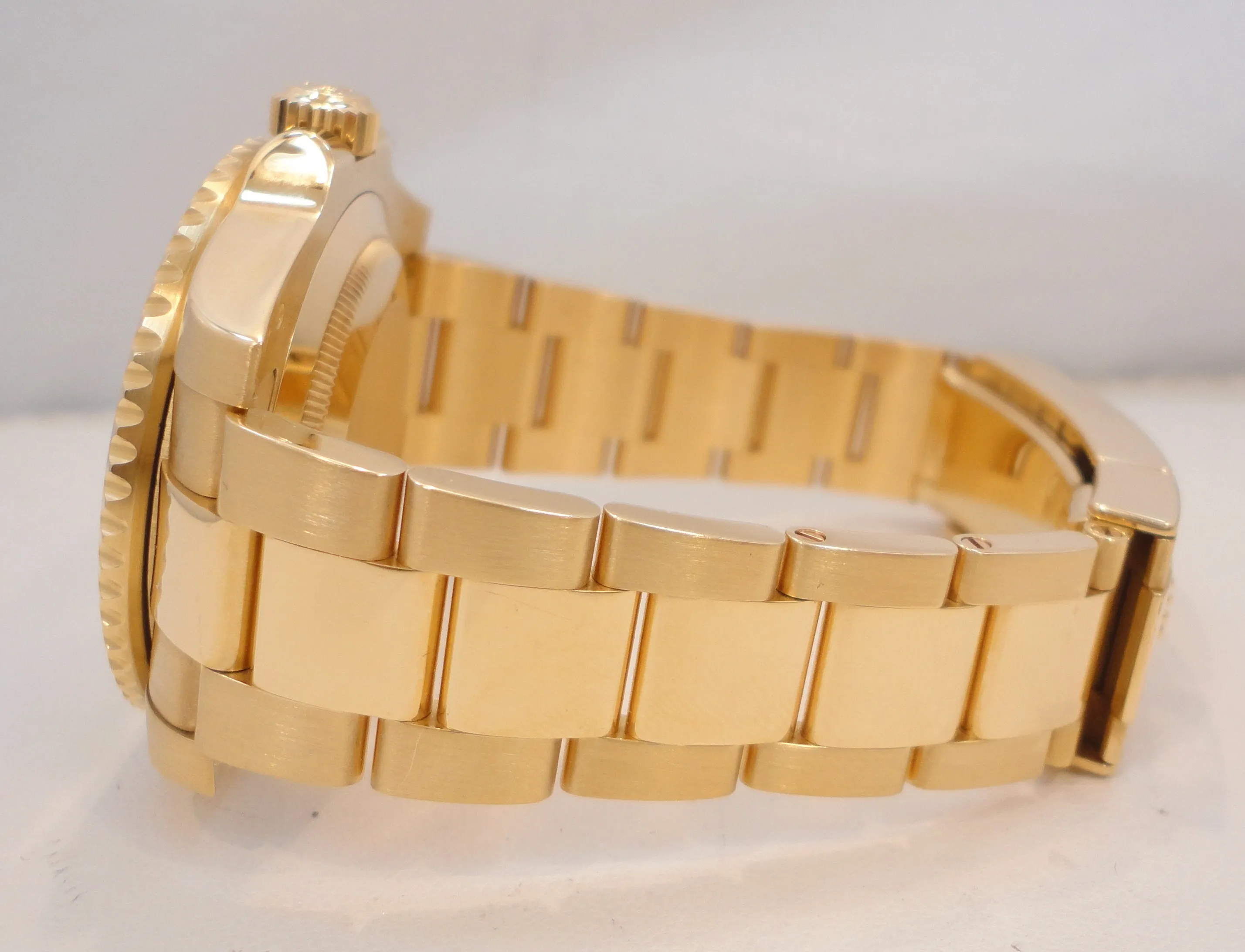 Rolex Submariner 116618LN Date Oyster Perpetual 18k yellow gold BOX/PAPERS