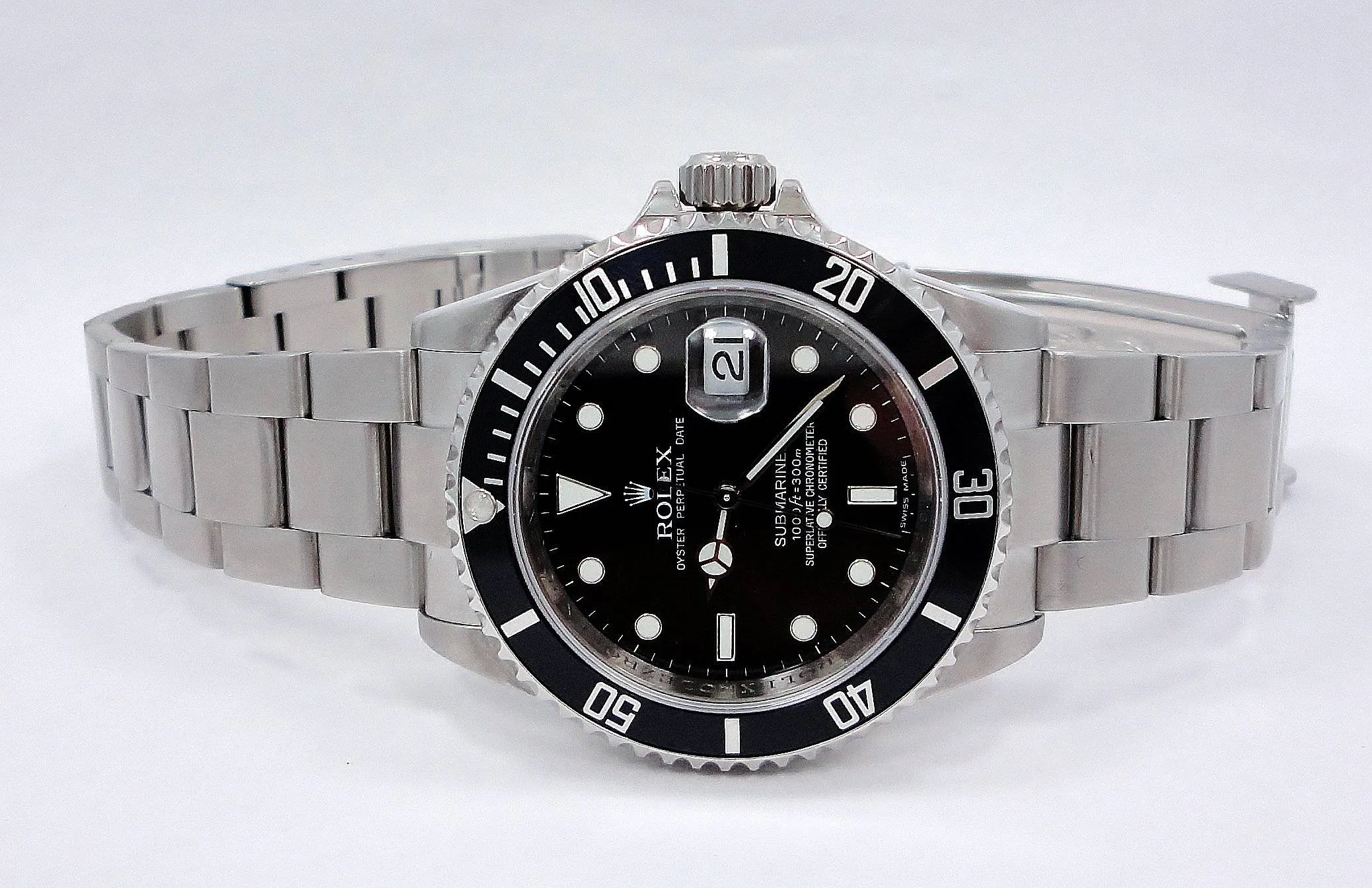 ROLEX Submariner 16610 Oyster Date SS Black Dial Watch BEZEL ENGRAVED MODEL