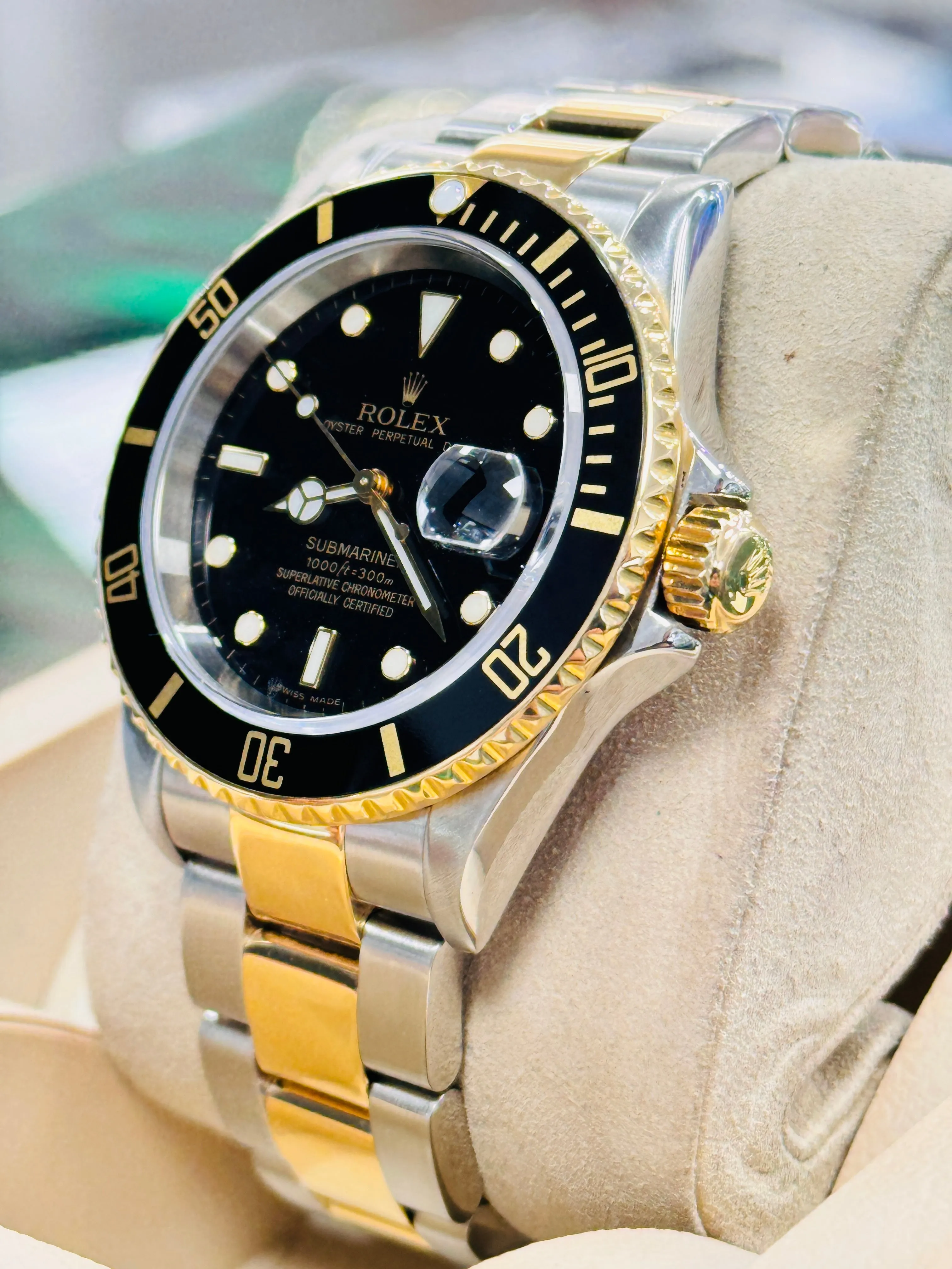 Rolex Submariner 16613 Steel 18k Yellow Gold Oyster Bracelet Black Bezel Watch MINT