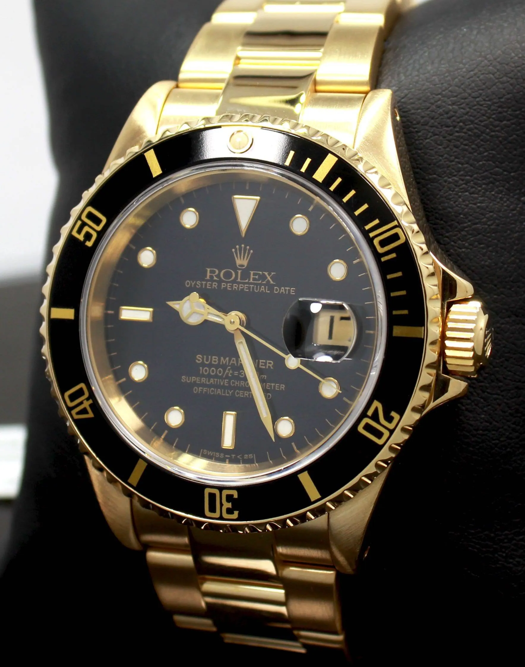 ROLEX Submariner 16618 18k Yellow Gold Oyster Black Dial & Bezel Watch