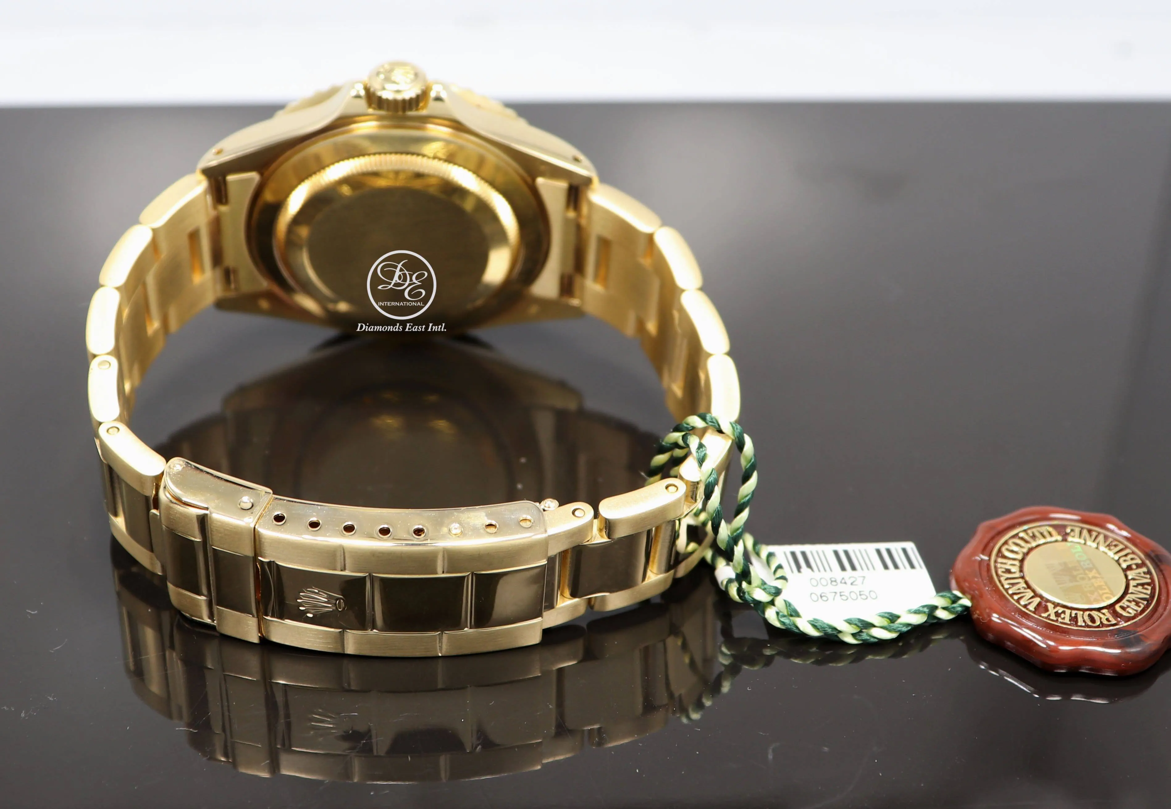 ROLEX Submariner 16618 18k Yellow Gold Oyster Black Dial & Bezel Watch