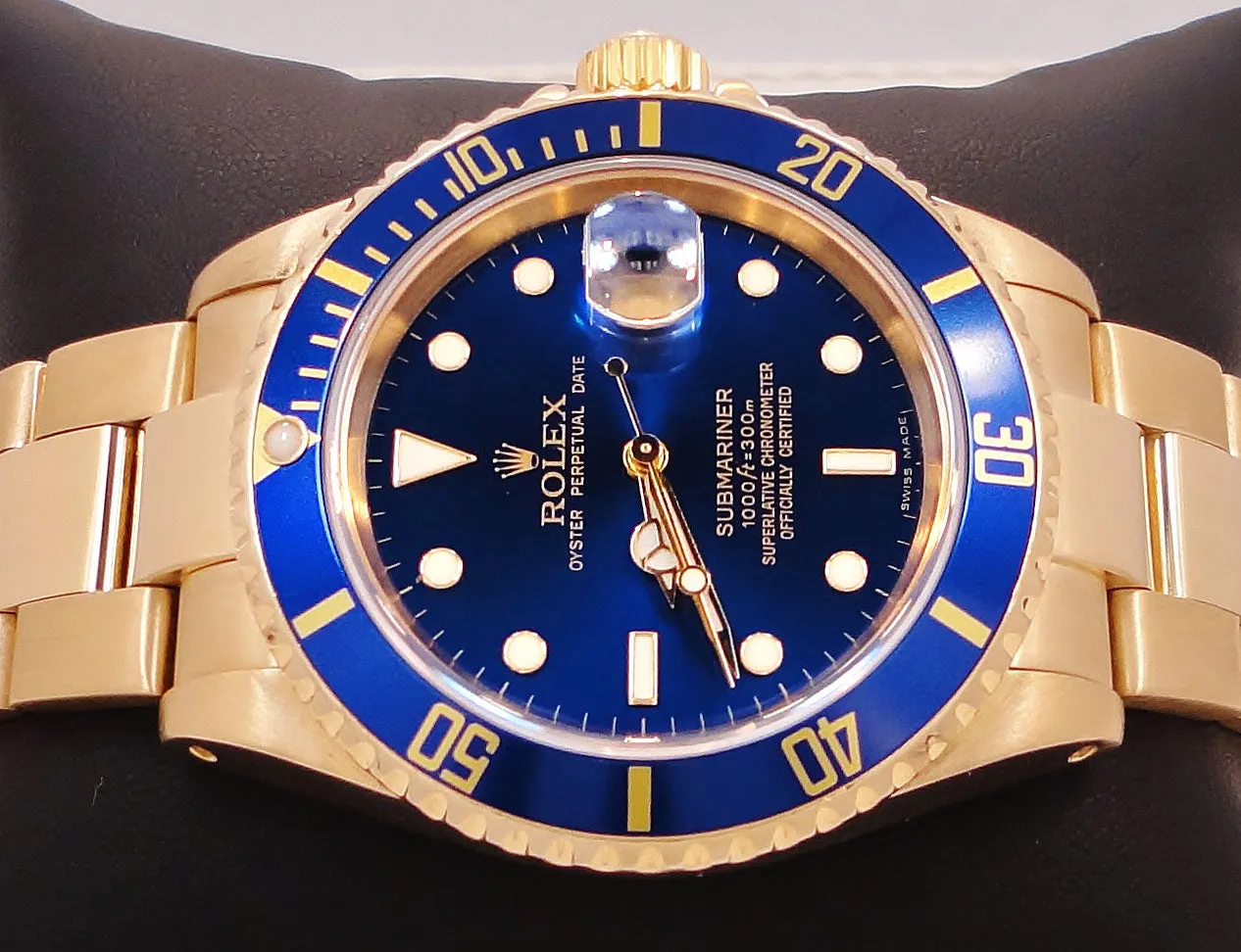 ROLEX Submariner 16618 18k Yellow Gold Oyster Blue Dial & Bezel