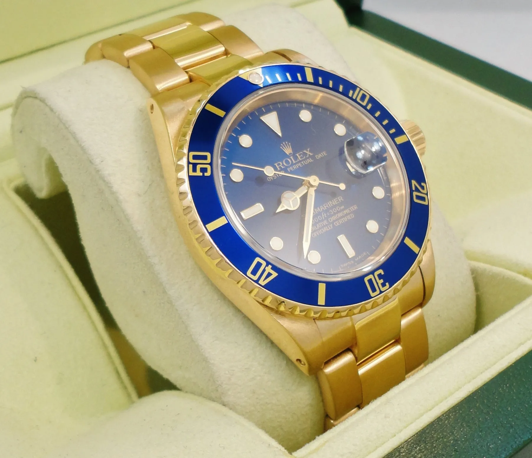 ROLEX Submariner 16618 18k Yellow Gold Oyster Blue Dial & Bezel