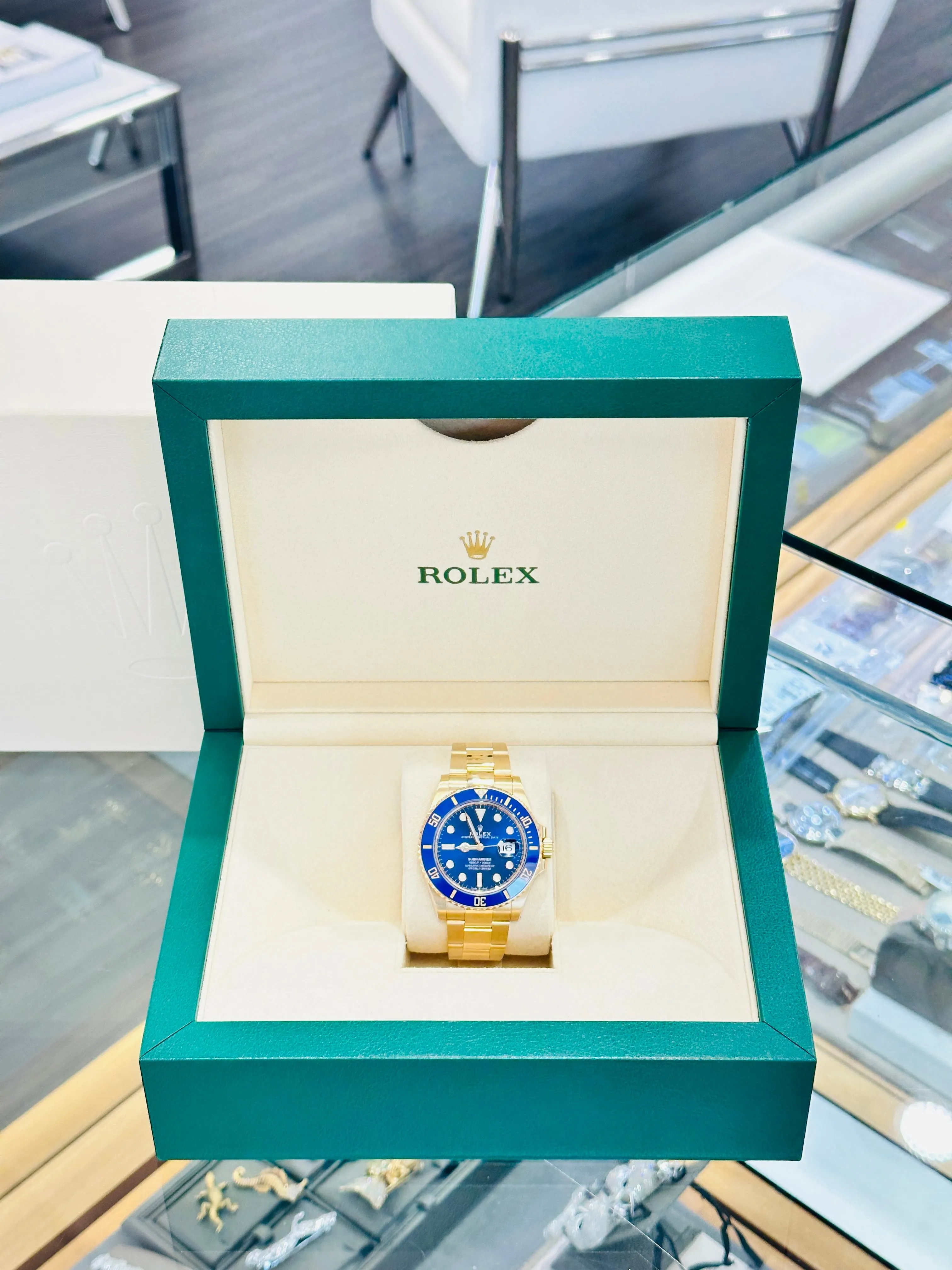 Rolex Submariner 41 Date 126618LB Box and Papers