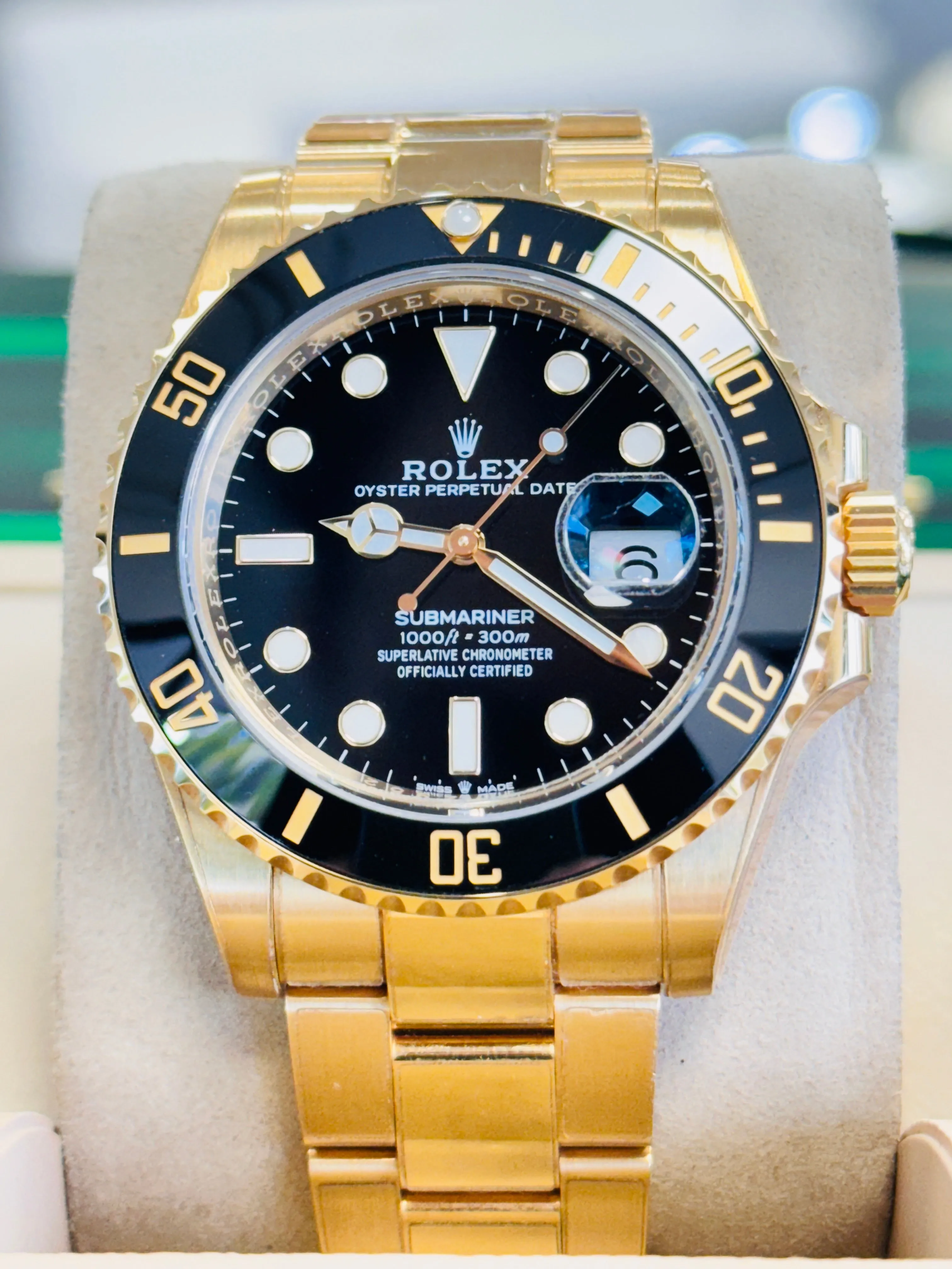 Rolex Submariner Date 126618 LN 41 18K Yellow Gold Black Dial BOX/PAPERS