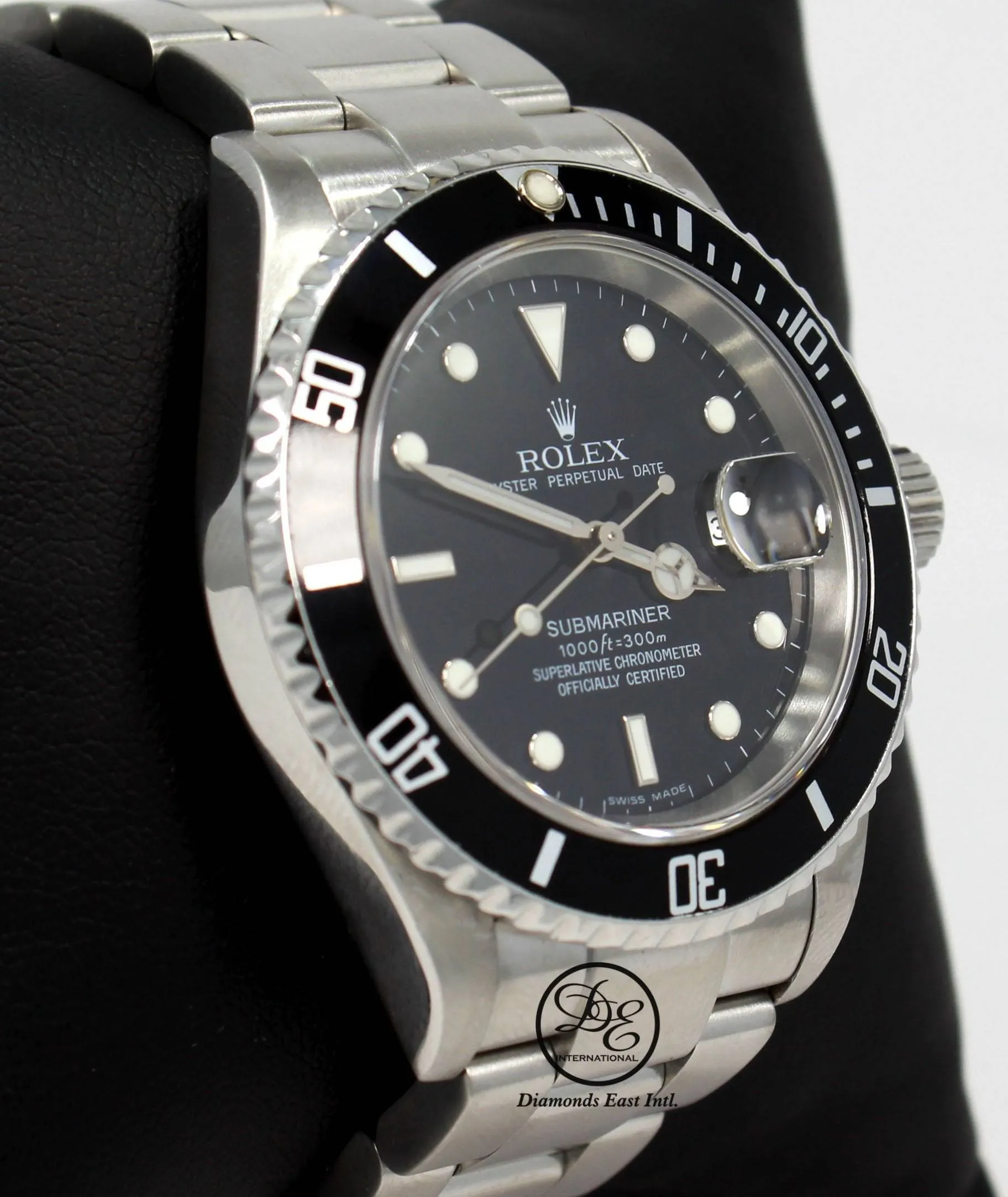 ROLEX Submariner Date 16610 NO HOLES IN CASE Oyster SS Black Dial Watch