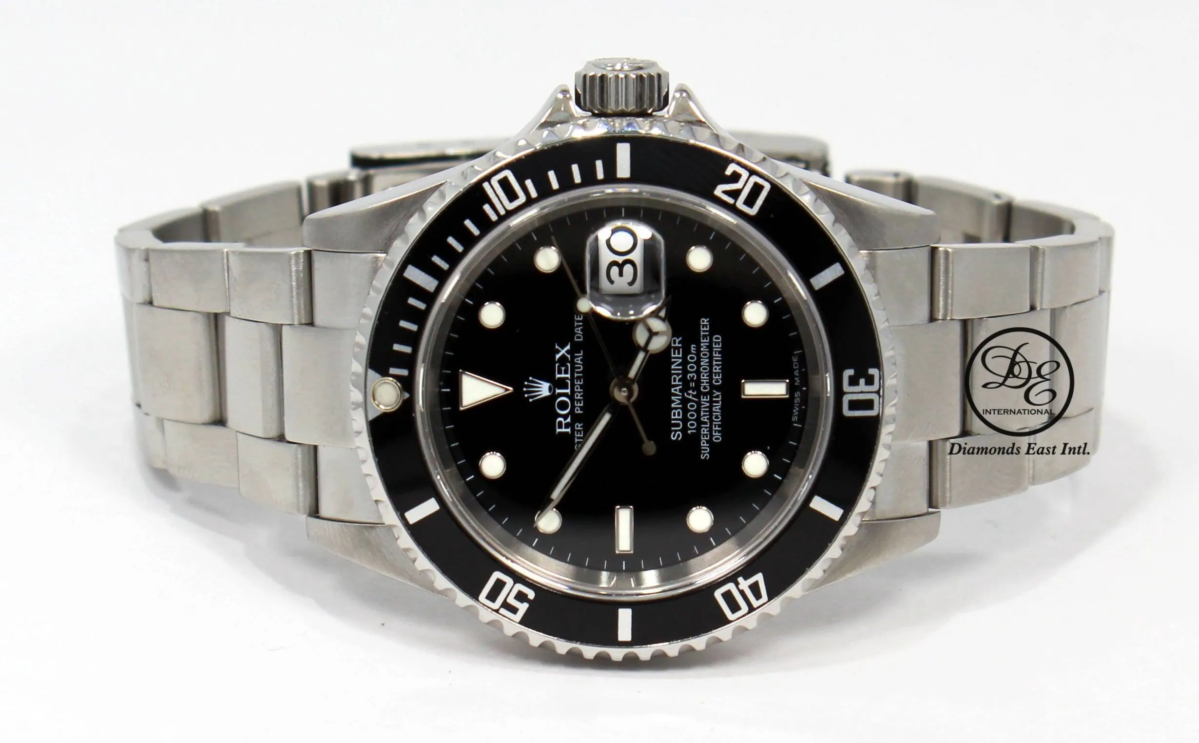 ROLEX Submariner Date 16610 NO HOLES IN CASE Oyster SS Black Dial Watch