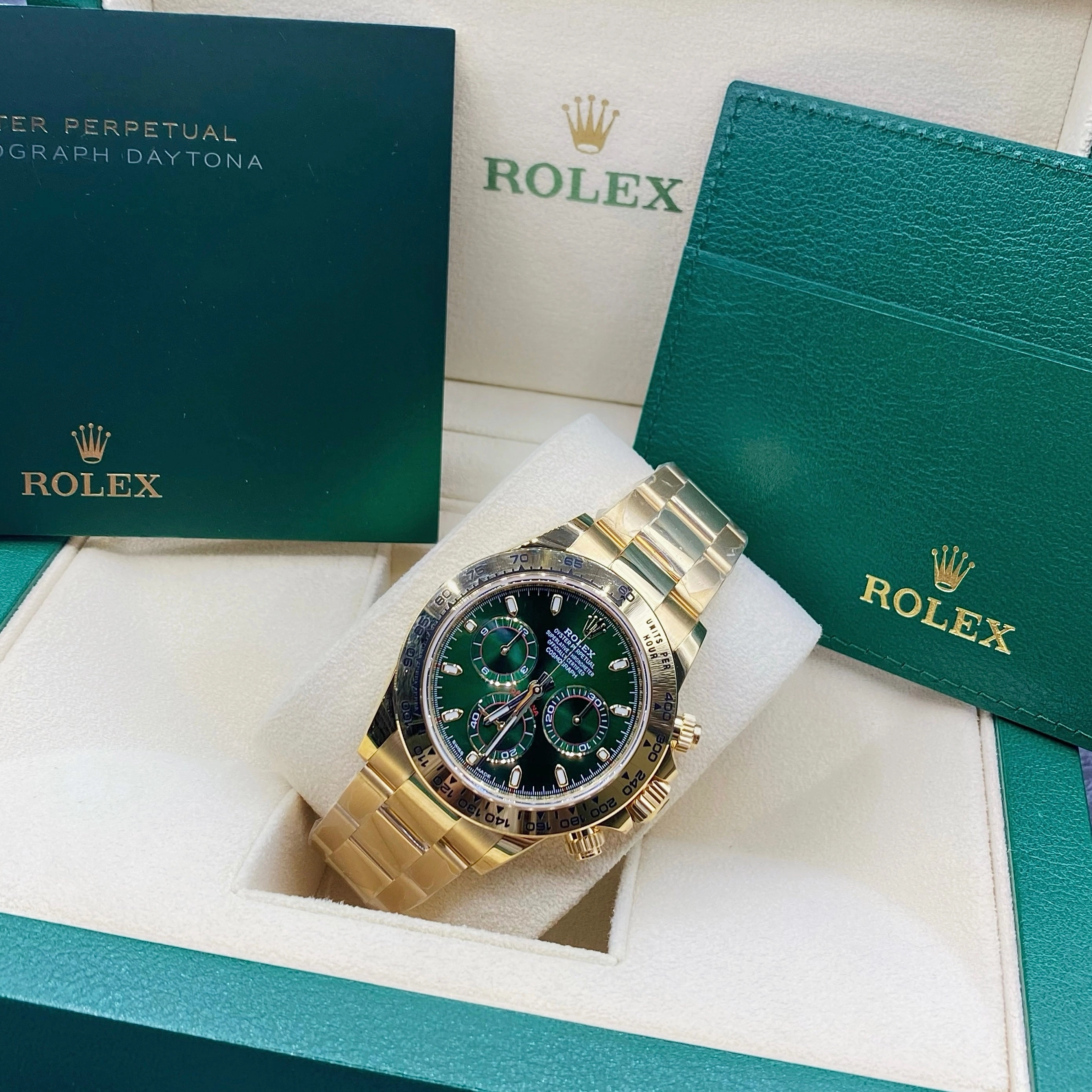 Rolex Cosmograph Daytona 40mm - Ref: 116508-0013 - Green Index Dial with Red Accents, 18K Yellow Gold Oyster Bracelet Men's Watch