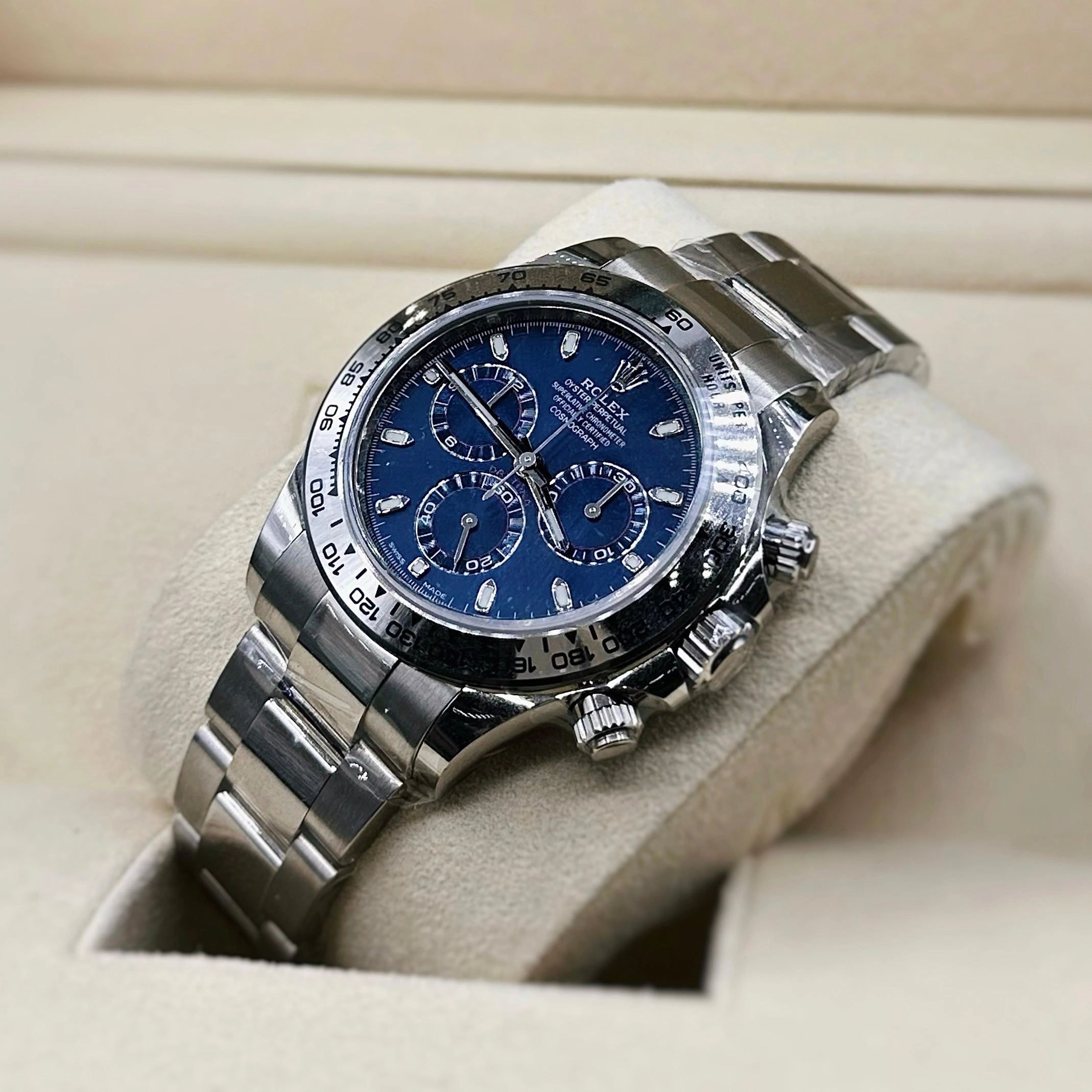 Rolex Cosmograph Daytona 40mm - Ref: 116509 - Blue Index Dial, 18K White Gold Oyster Bracelet Men's Watch