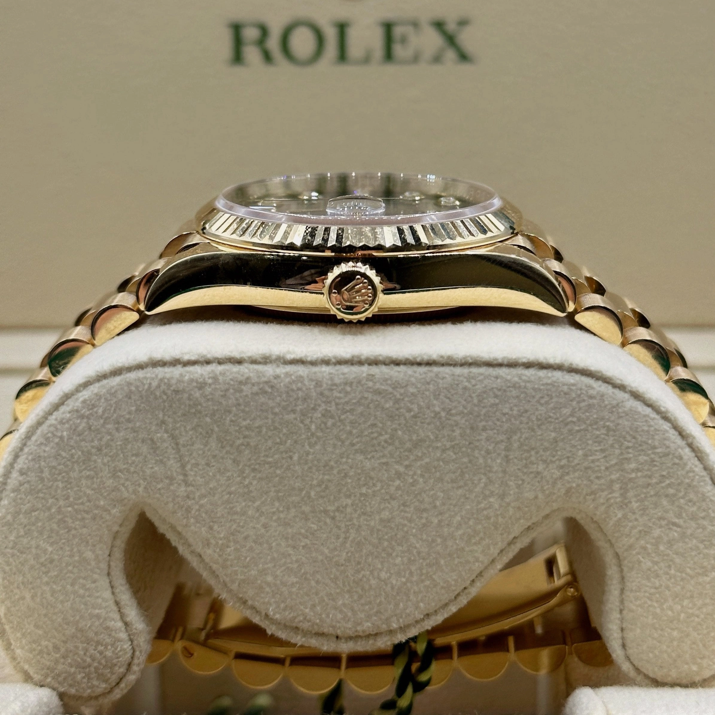 Rolex Day Date 36mm - Ref: 128238-0069 - Green Ombre Diamond Dial, 18K Yellow Gold President Bracelet Watch