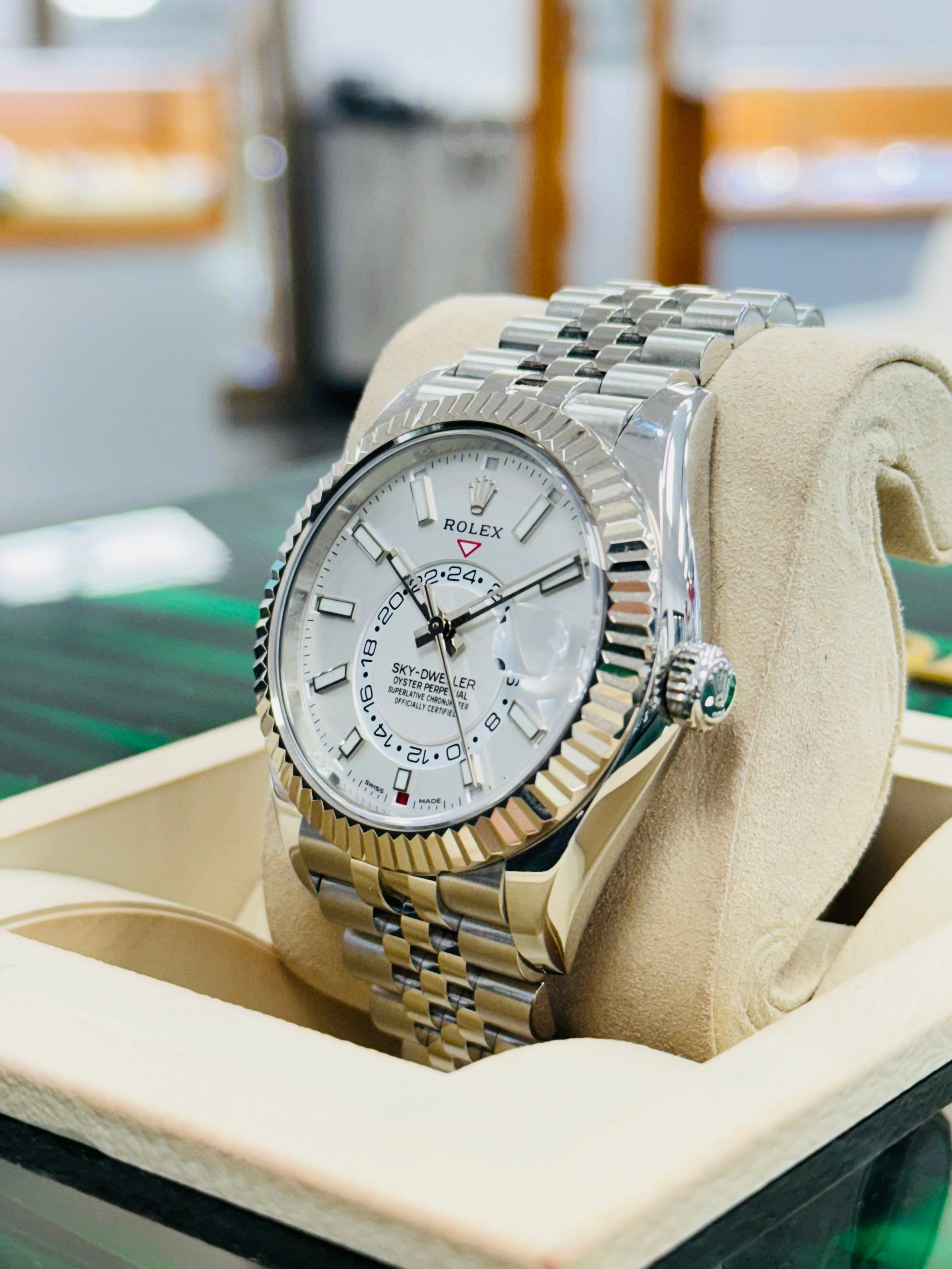 Rolex Sky-Dweller 326934 Jubilee Bracelet White Dial 18K White Gold Bezel Watch