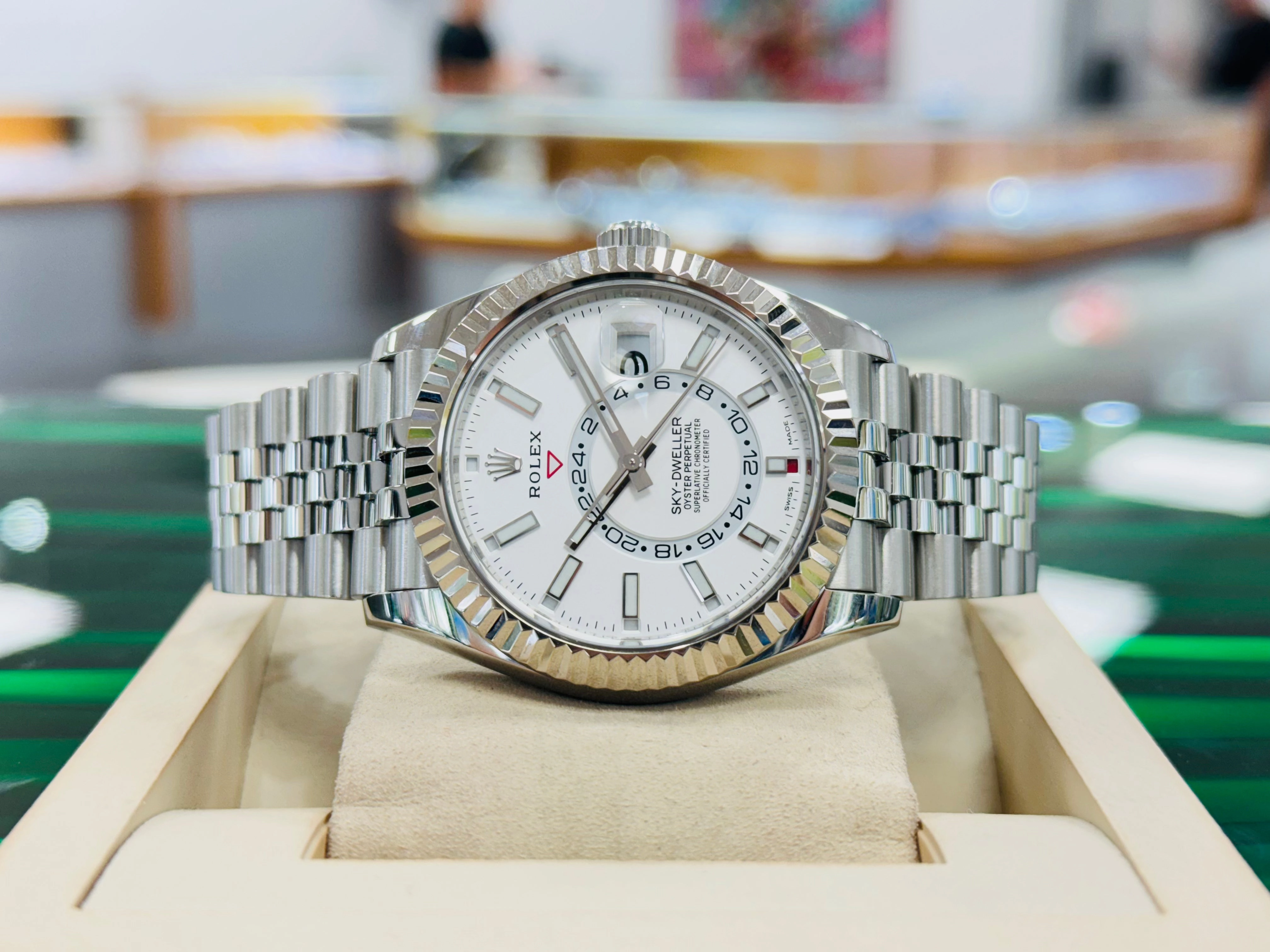 Rolex Sky-Dweller 326934 Jubilee Bracelet White Dial 18K White Gold Bezel Watch