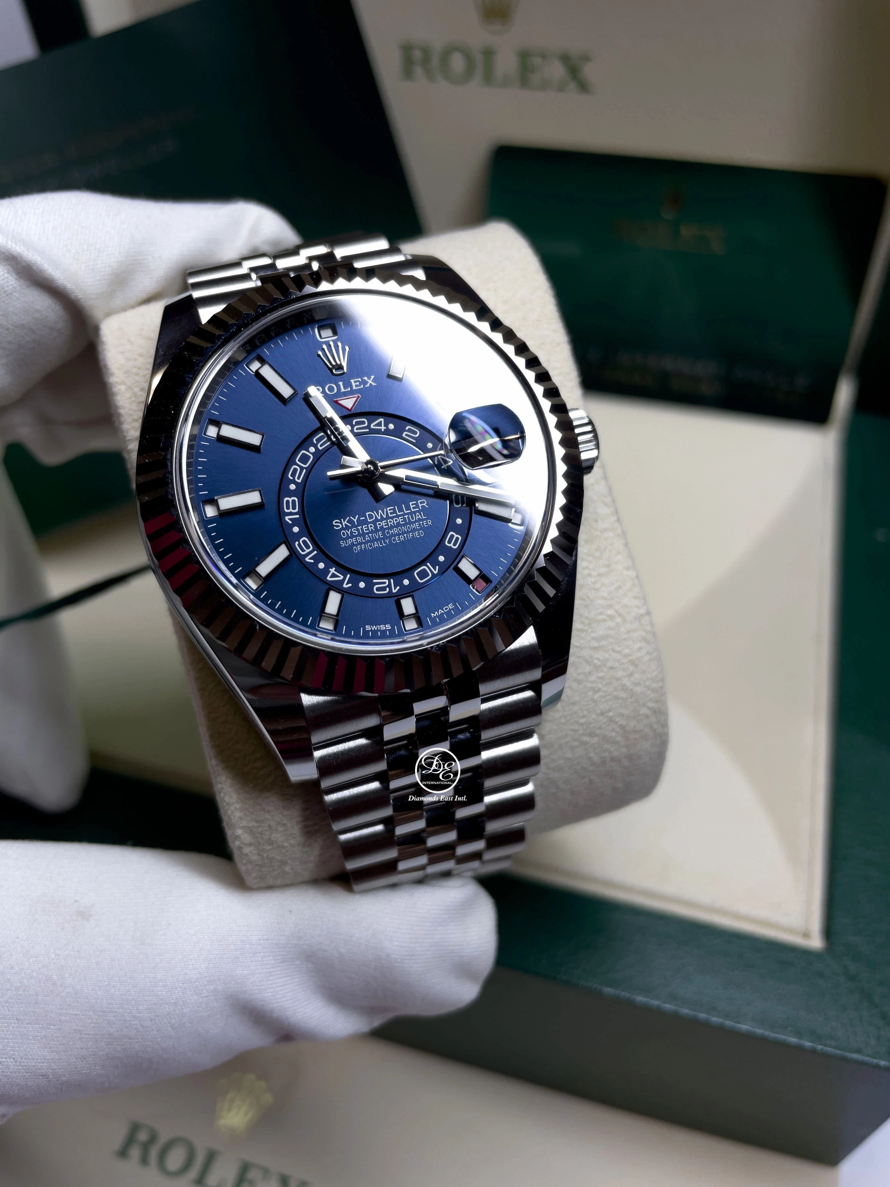 Rolex Sky-dweller 326934 Steel Blue Dial Jubilee Perpetual Box/Papers UNWORN