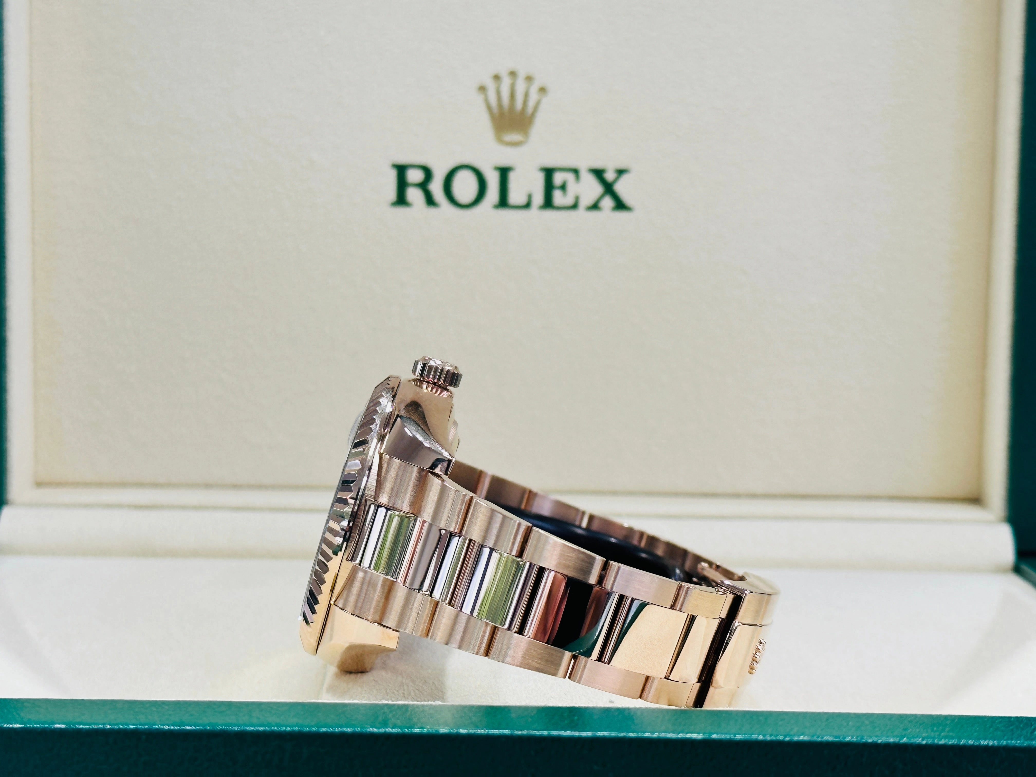 Rolex Sky-Dweller 326935 EverRose Gold Grey Rhodium Dial 42mm MINT Box /Papers
