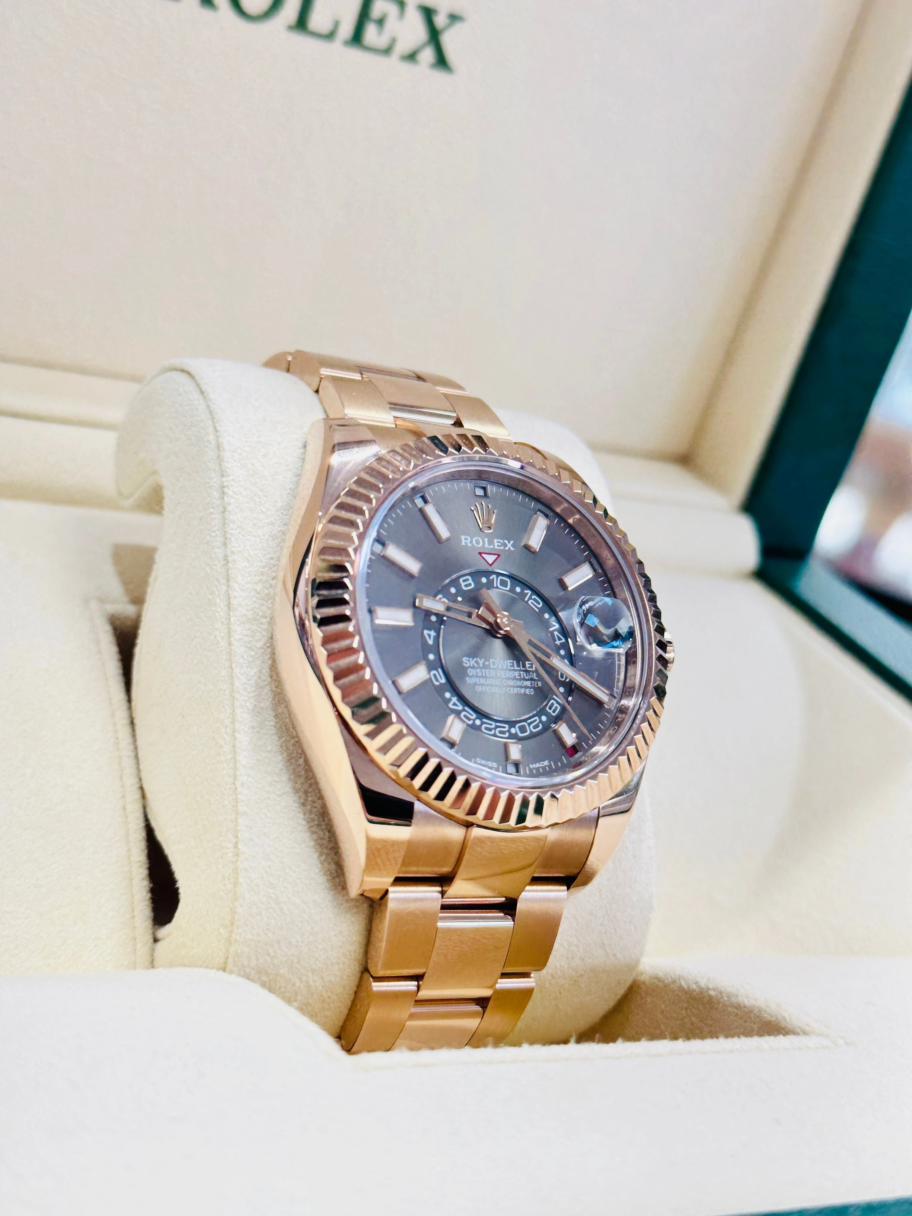 Rolex Sky-Dweller 326935 EverRose Gold Grey Rhodium Dial 42mm MINT Box /Papers