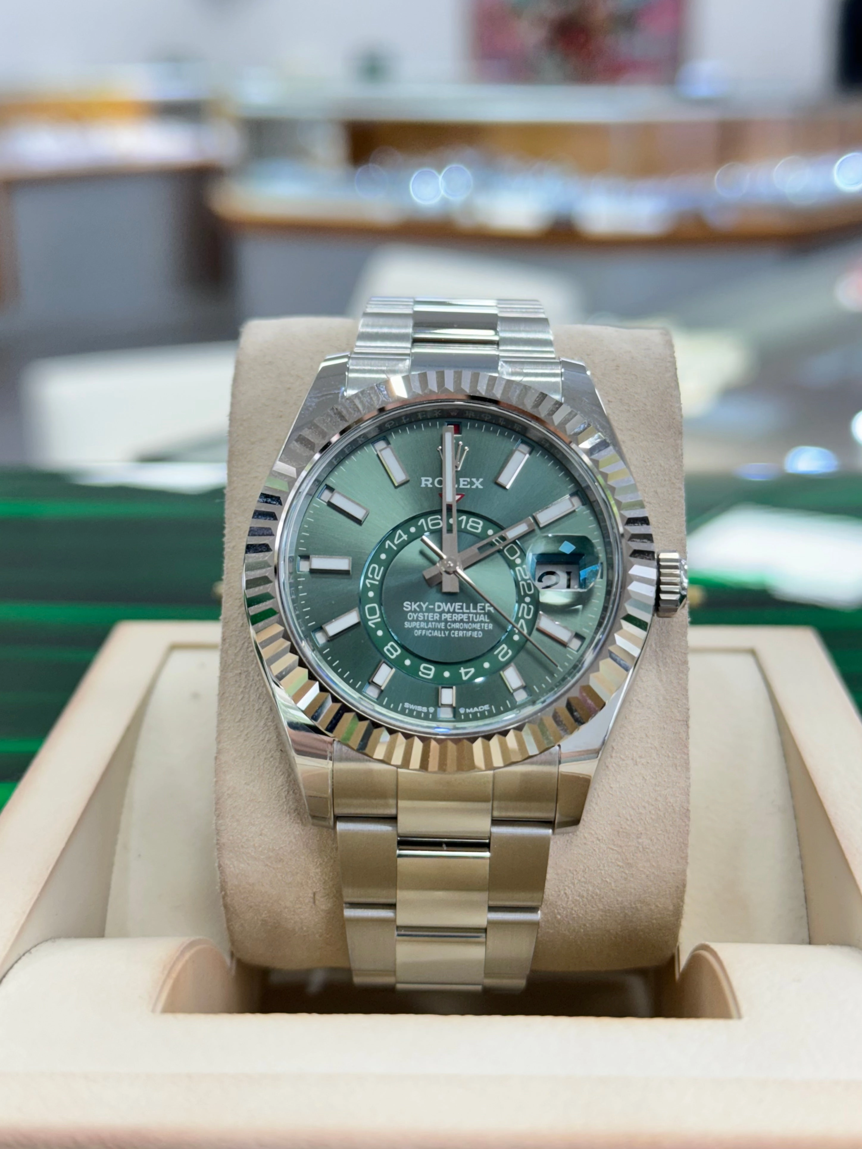 Rolex Sky-Dweller 336934 Mint Green Dial oyster Band Watch Box/Papers UNWORN