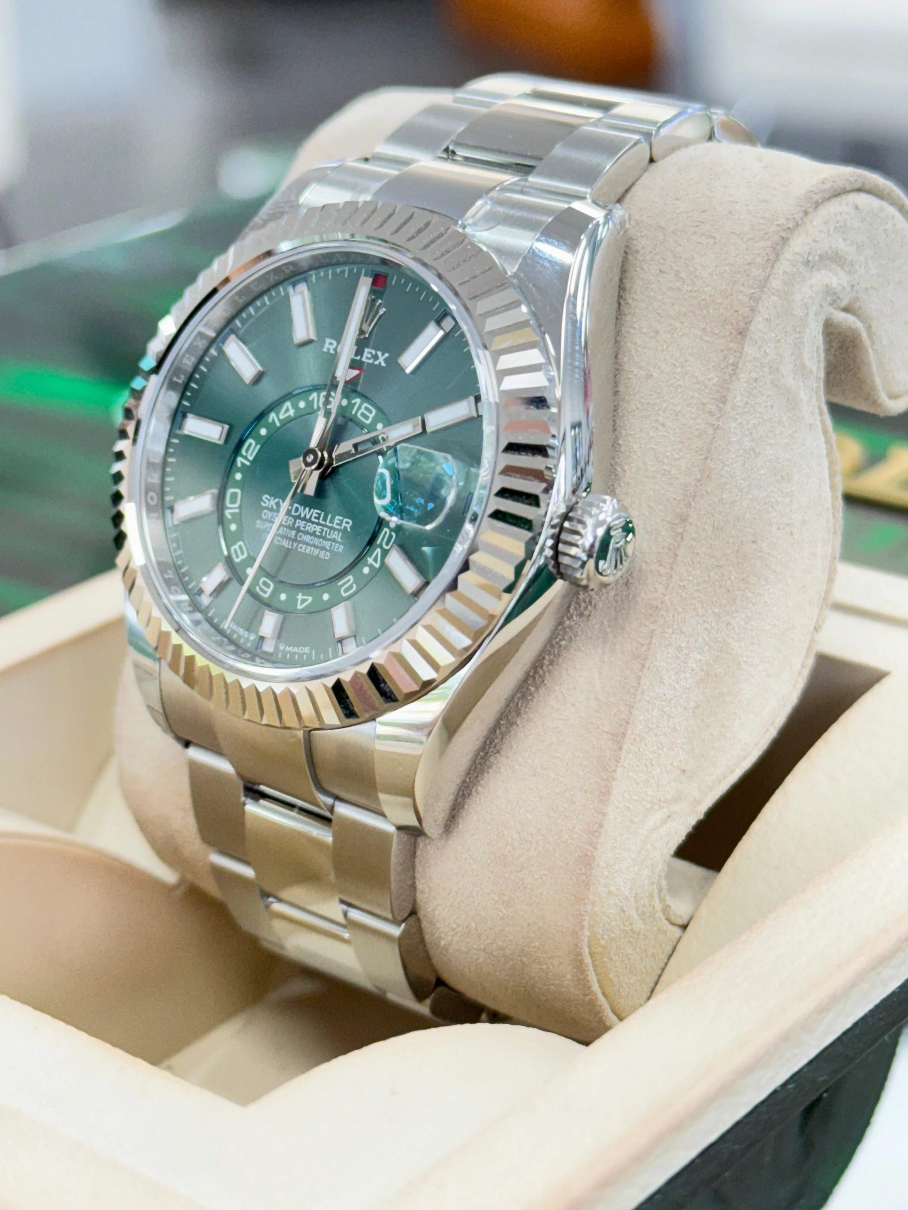 Rolex Sky-Dweller 336934 Mint Green Dial oyster Band Watch Box/Papers UNWORN