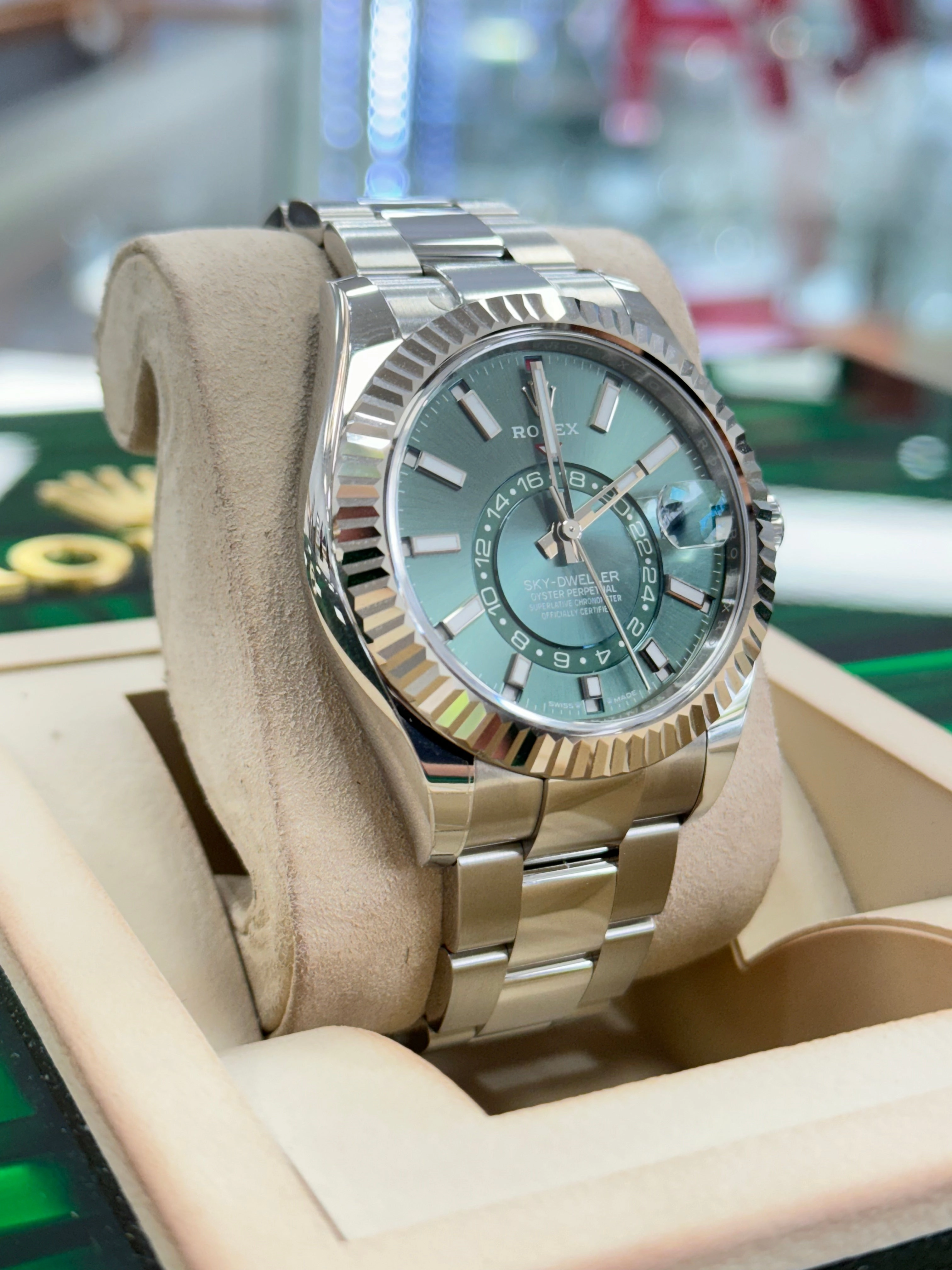 Rolex Sky-Dweller 336934 Mint Green Dial oyster Band Watch Box/Papers UNWORN