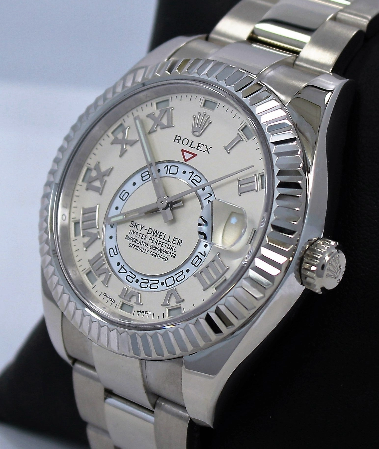 Rolex Sky-Dweller White Gold Oyster Bracelet White Dial 326939 PreOwned