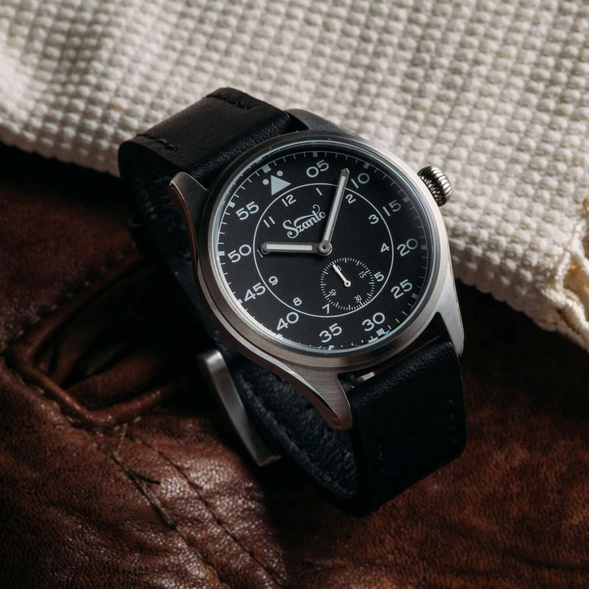 Szanto Men's Quartz Watch - Heritage Aviator Small Seconds Black Dial Strap | SZ 2751