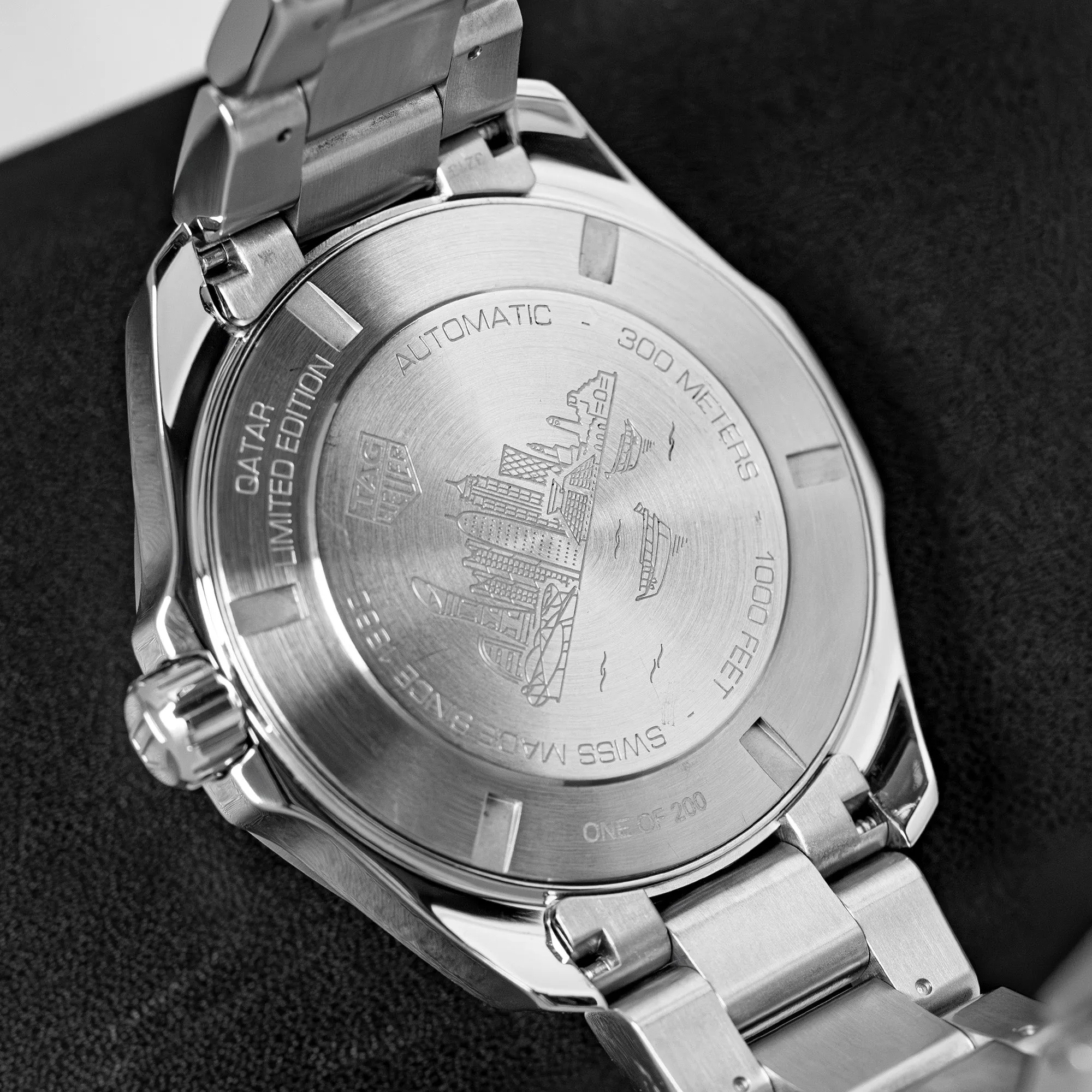 TAG Heuer Aquaracer GMT Qatar Edition WAY201U