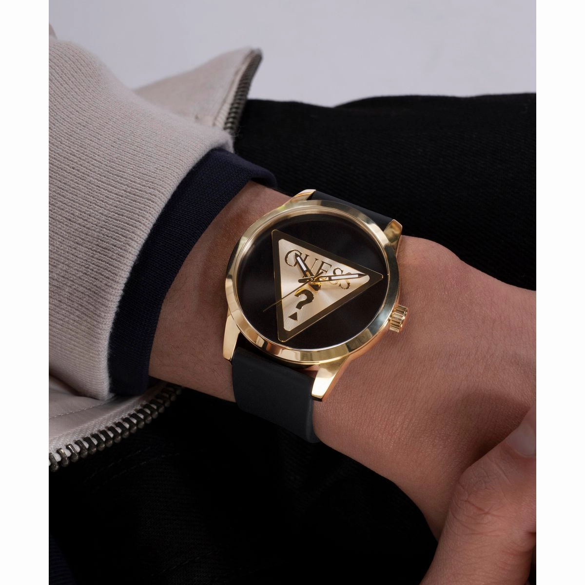 Trend Men Quartz Black Dial Analog Silicone Watch GW0781G4