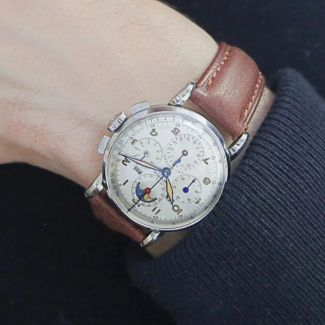 Universal Geneve Tri-Compax reference 22250