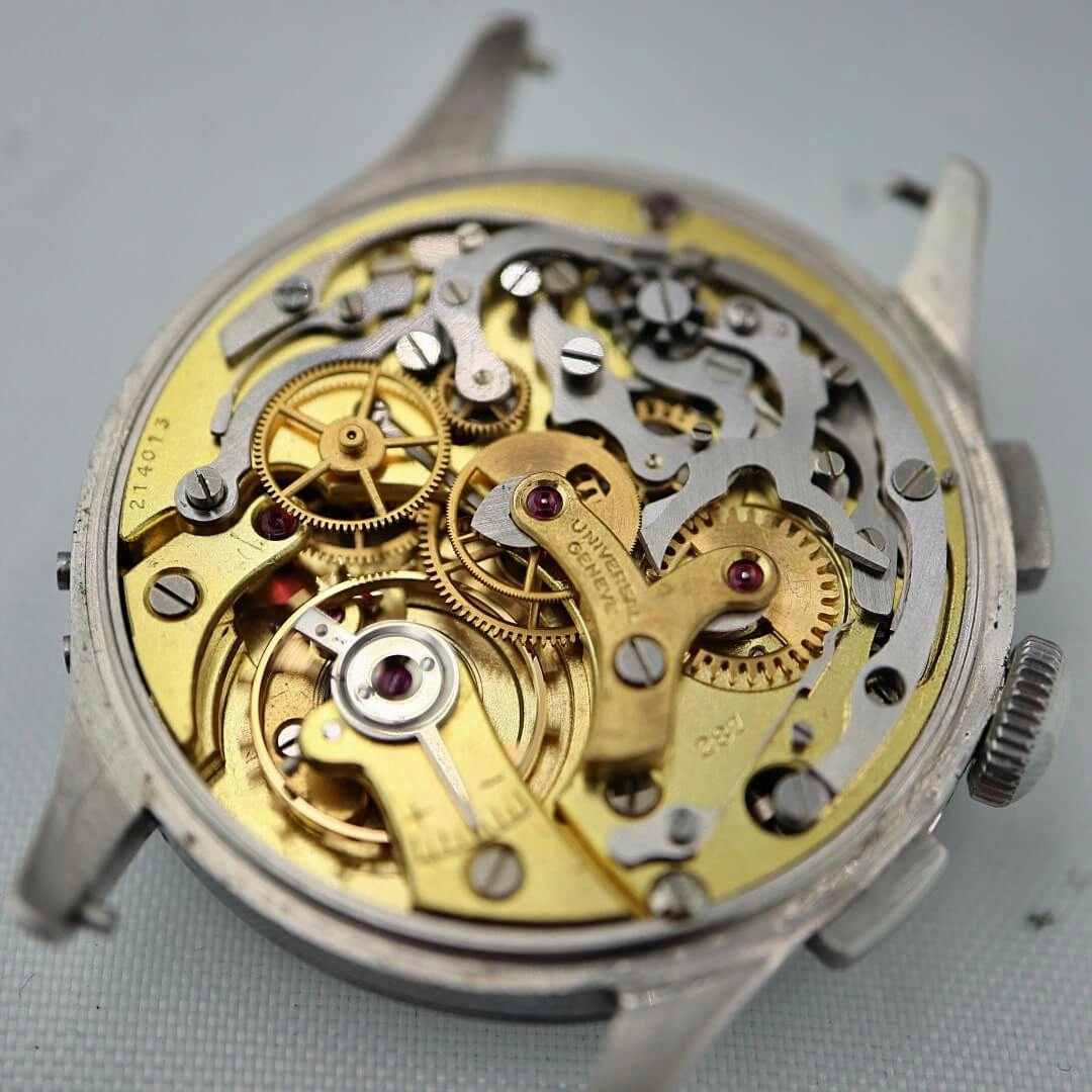 Universal Geneve Tri-Compax Ref. 22502 Men's Vintage Watch
