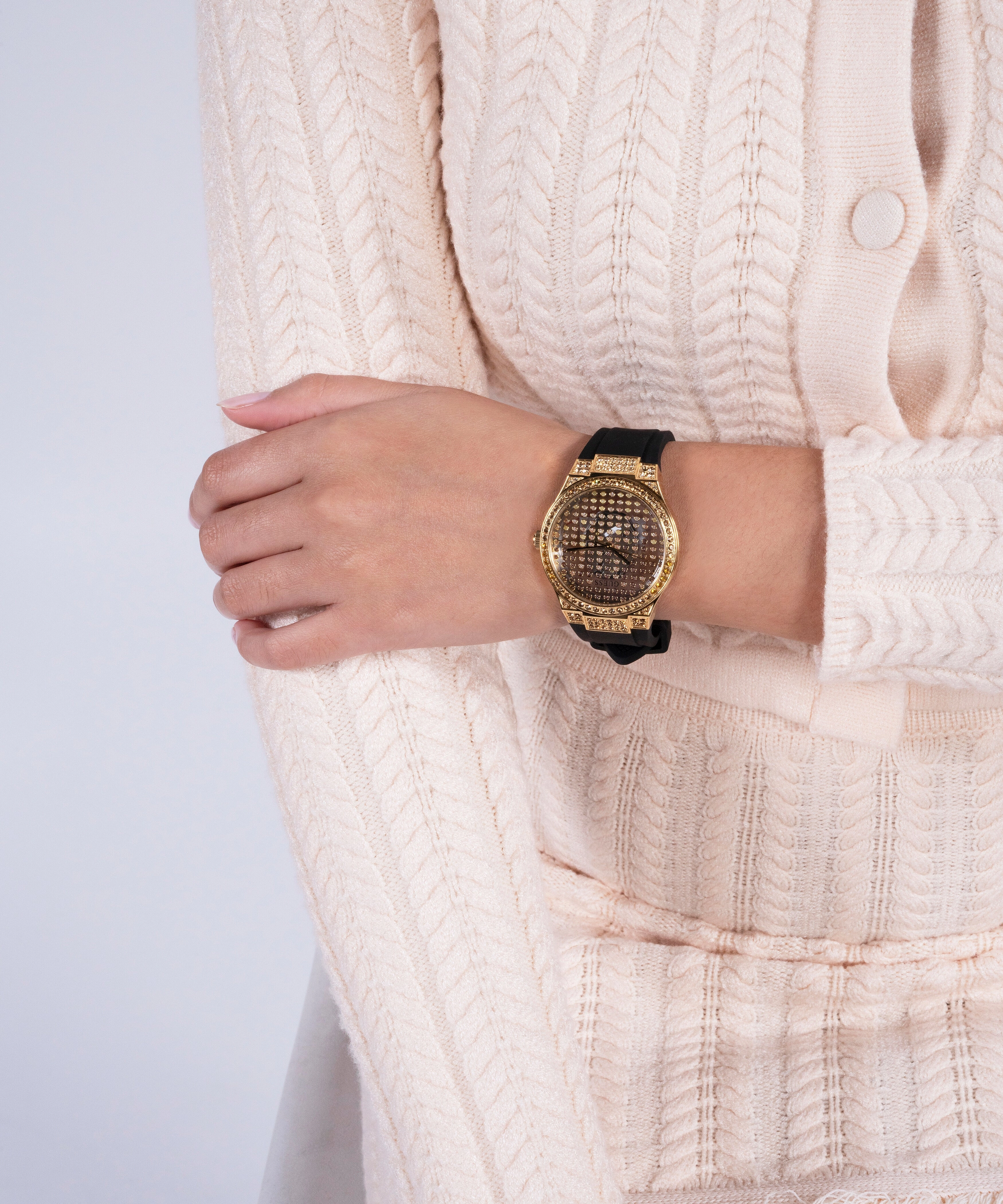 Women Analog Silicone Watch GW0482L1
